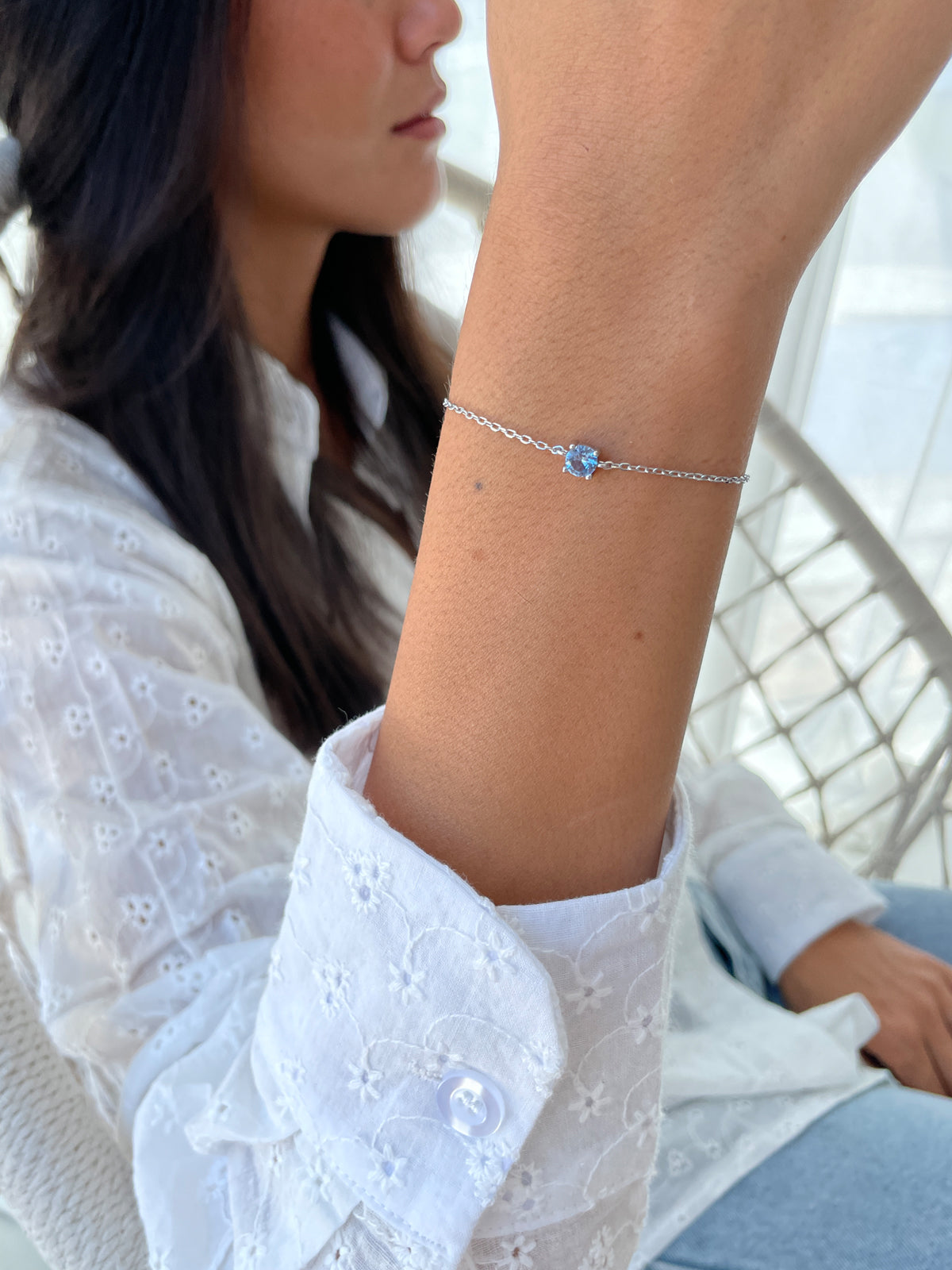 צמיד עדין סוליטר תכלת