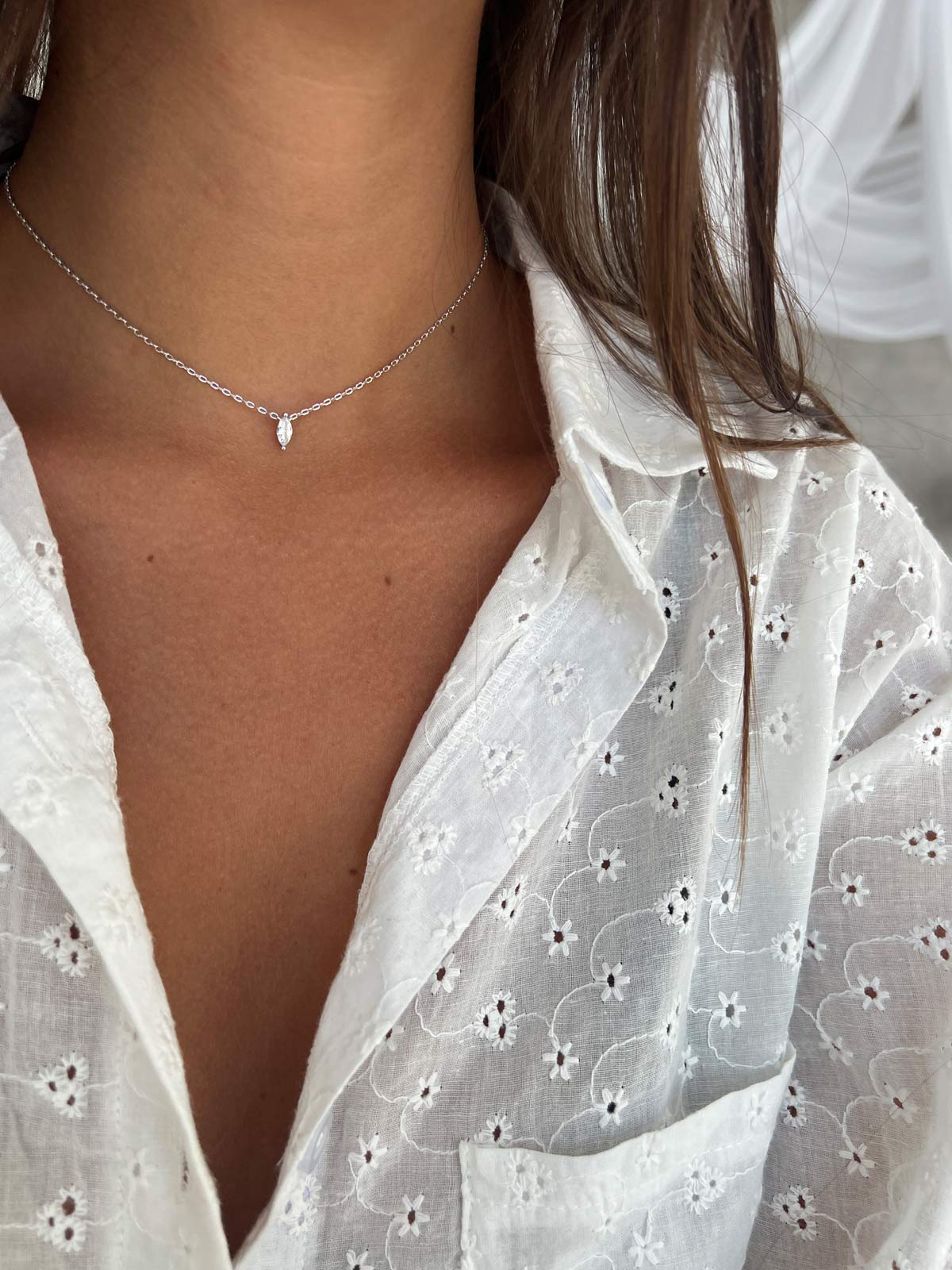 שרשרת צמודה סוליטר מרקיזה קטנה