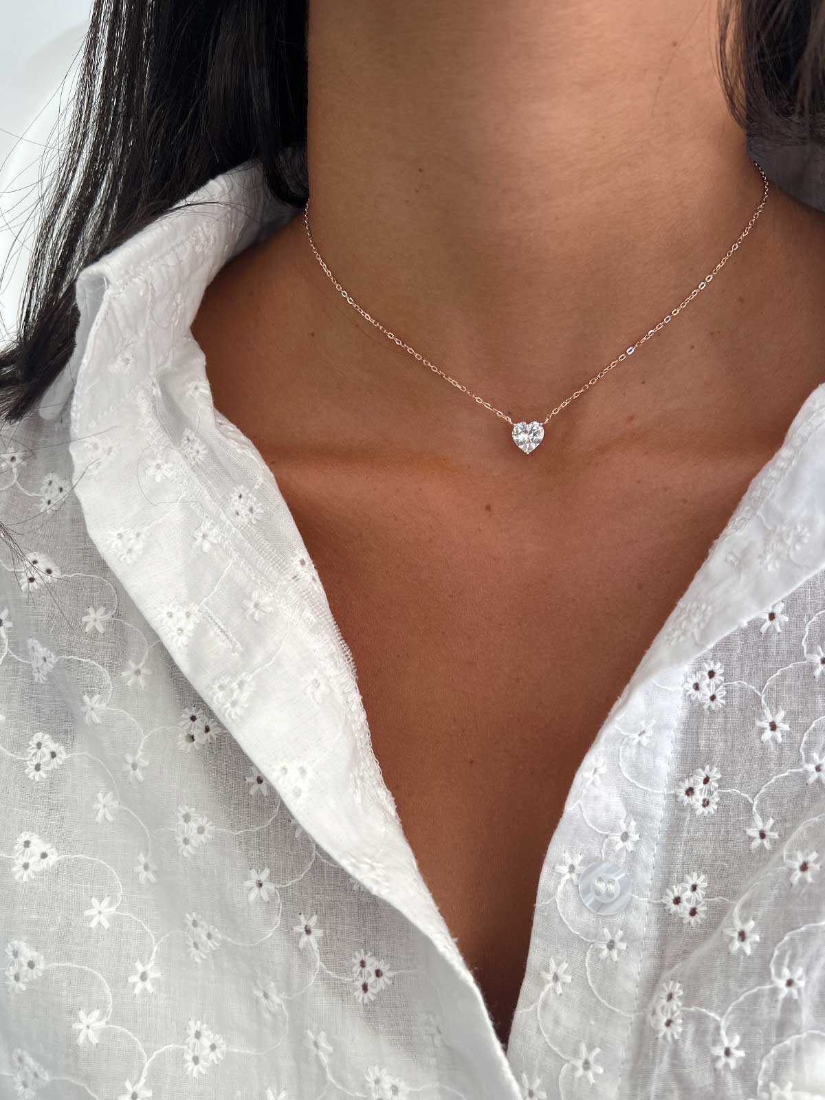 שרשרת צמודה סוליטר לב גדול