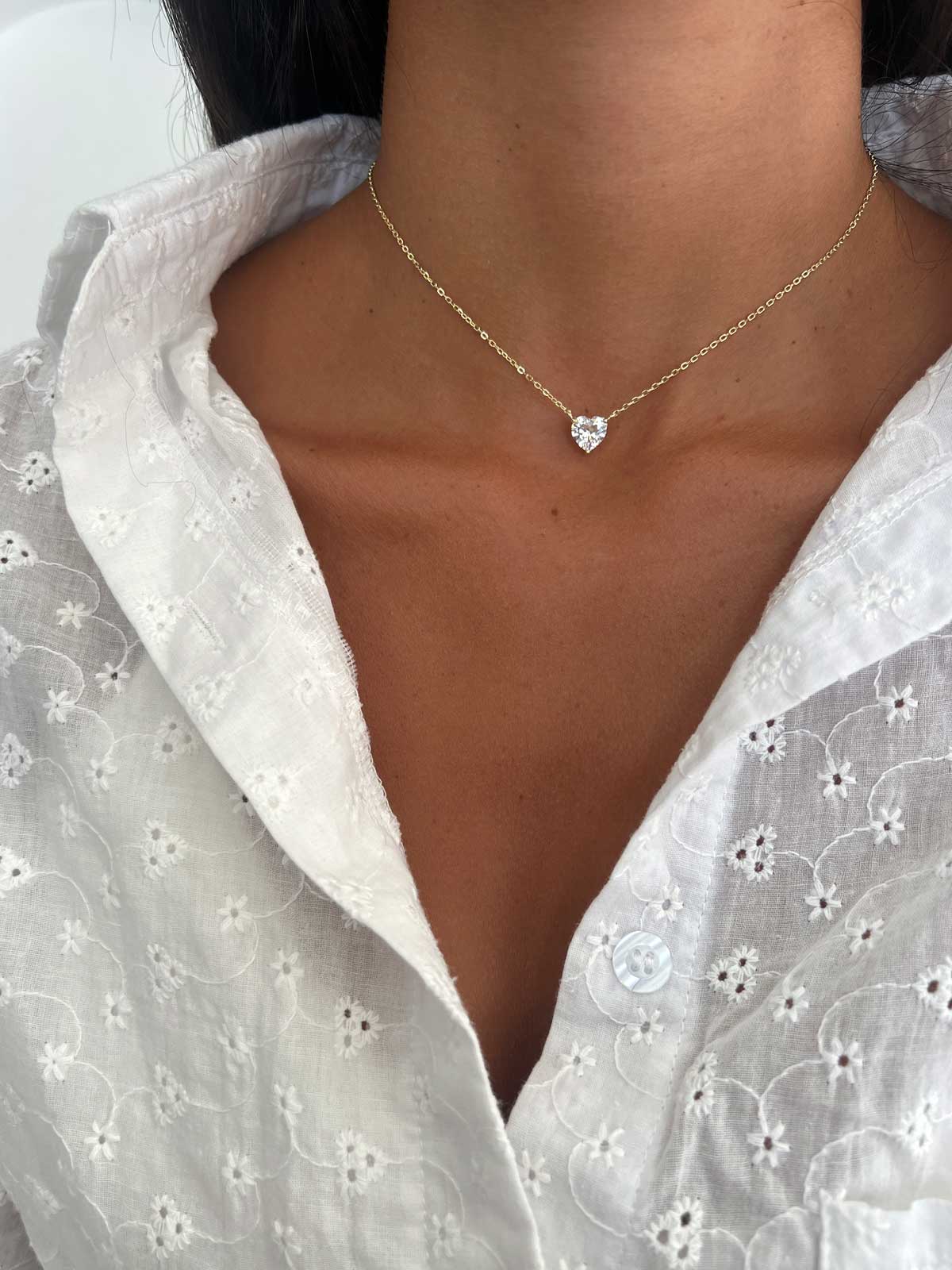 שרשרת צמודה סוליטר לב גדול