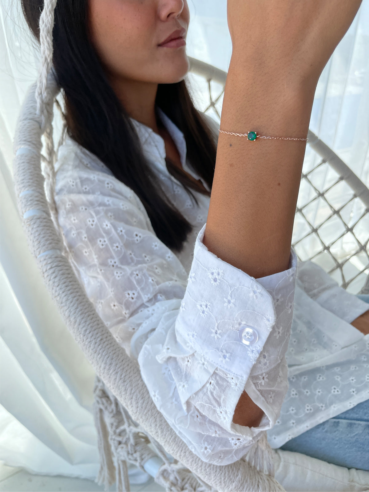 צמיד עדין סוליטר ירוק