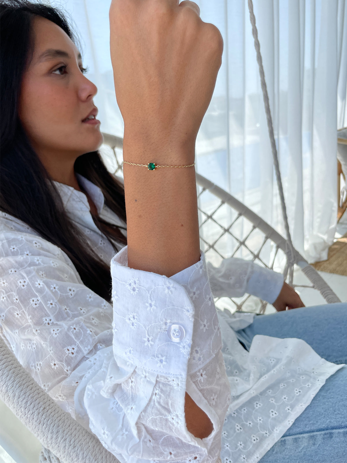 צמיד עדין סוליטר ירוק