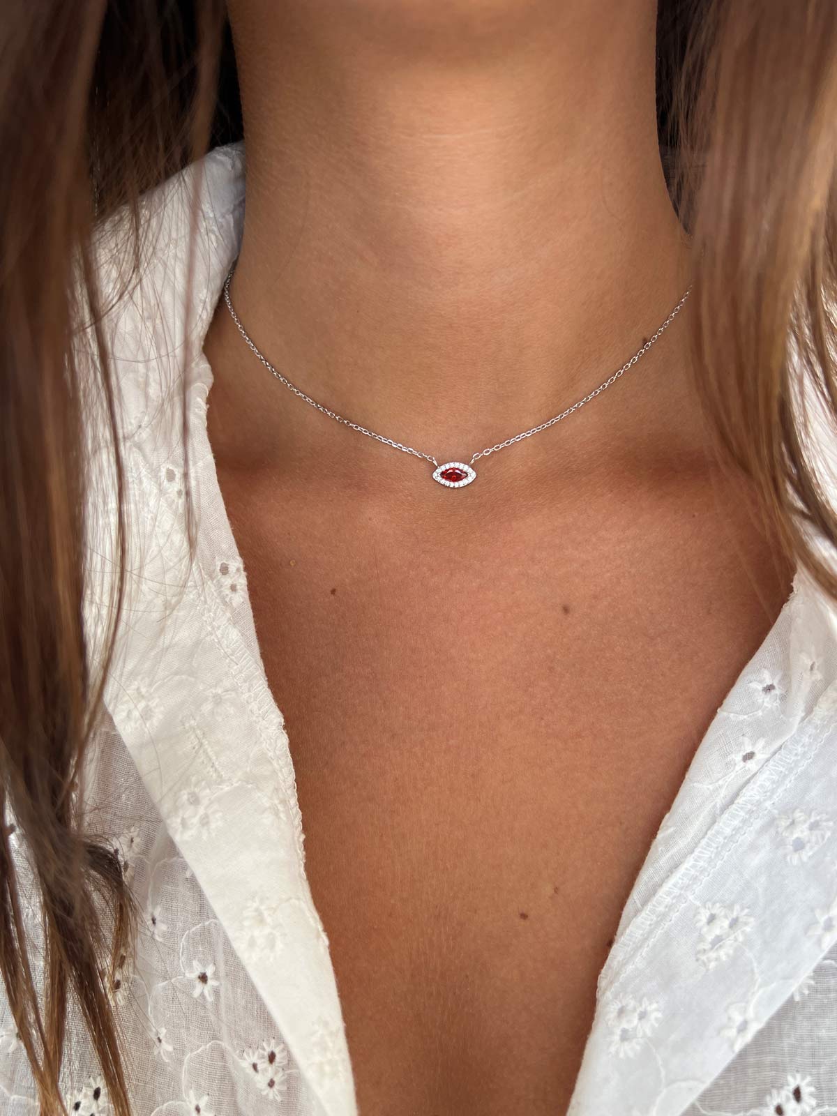 שרשרת צמודה סוליטר מרקיזה אדום משובץ