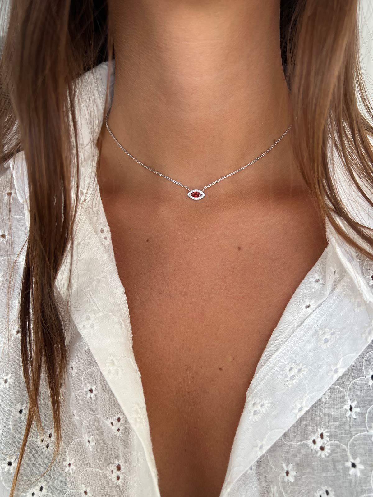 שרשרת צמודה סוליטר מרקיזה אדום משובץ