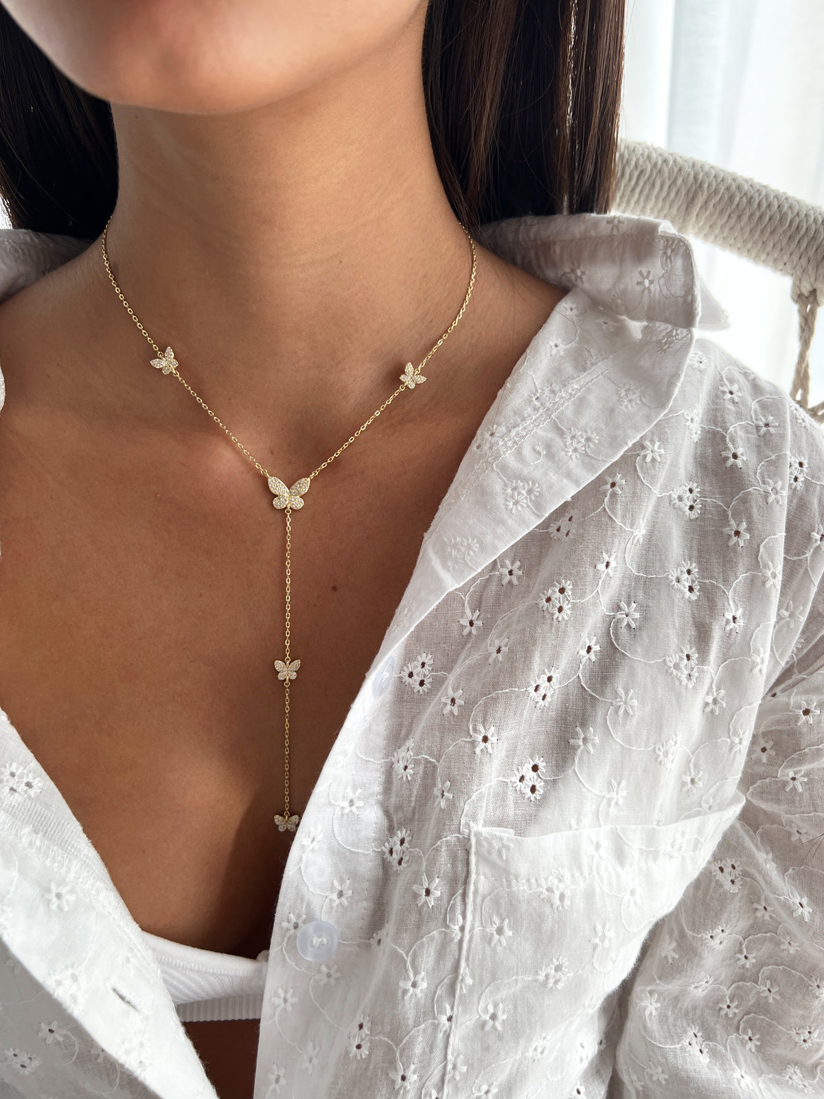 שרשרת עניבה פרפרים משובצים