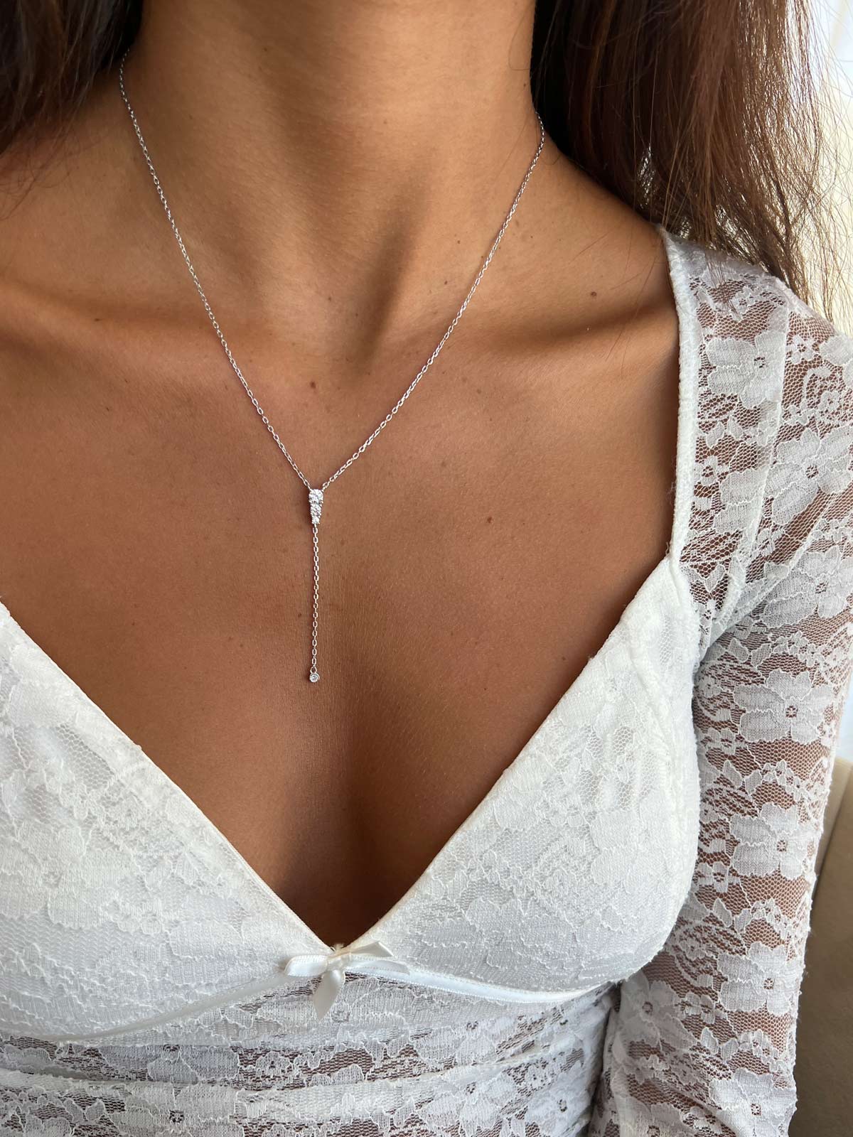 שרשרת עניבה סוליטרים קצרה