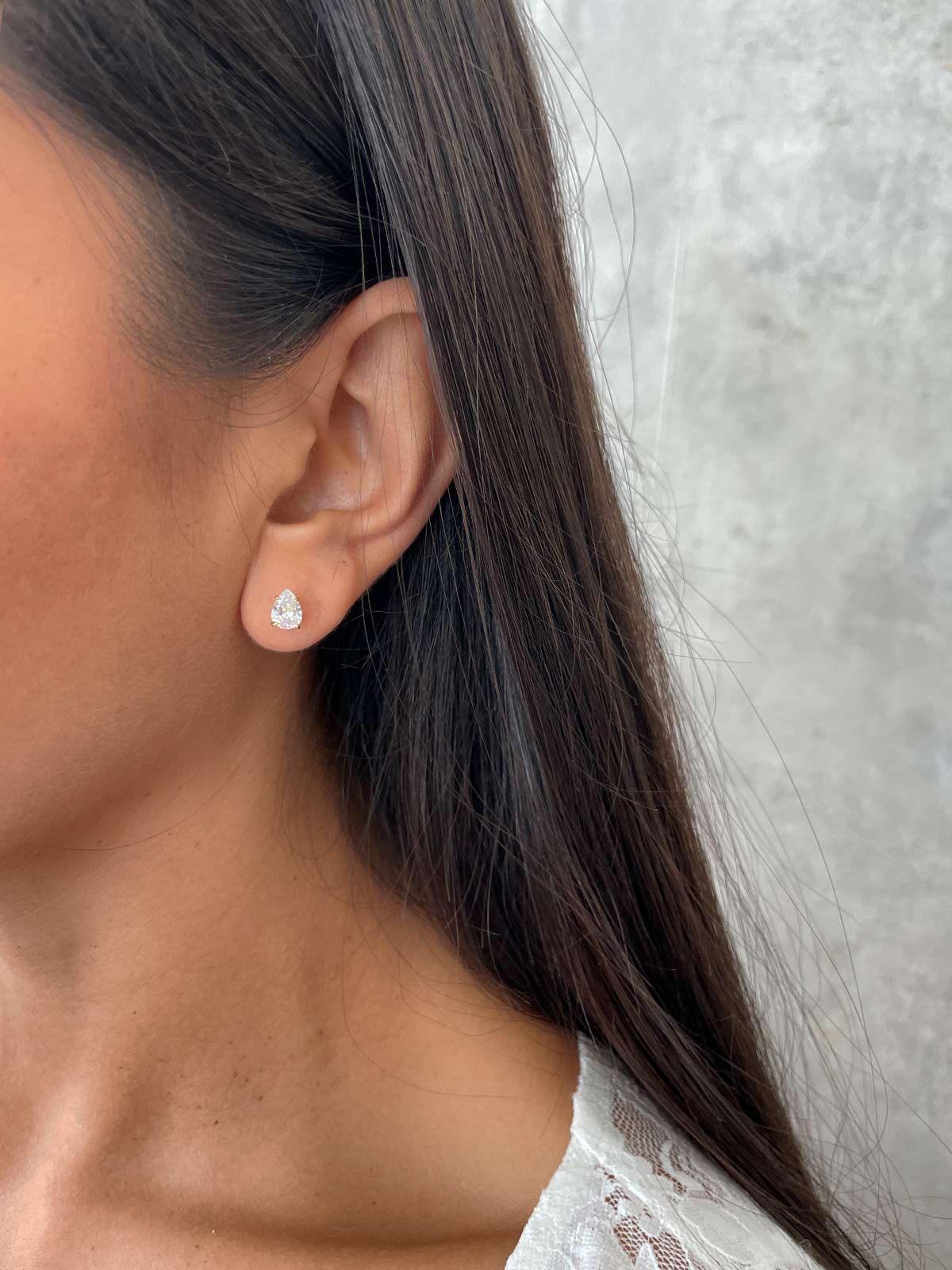 עגילים צמודים זירקון טיפה