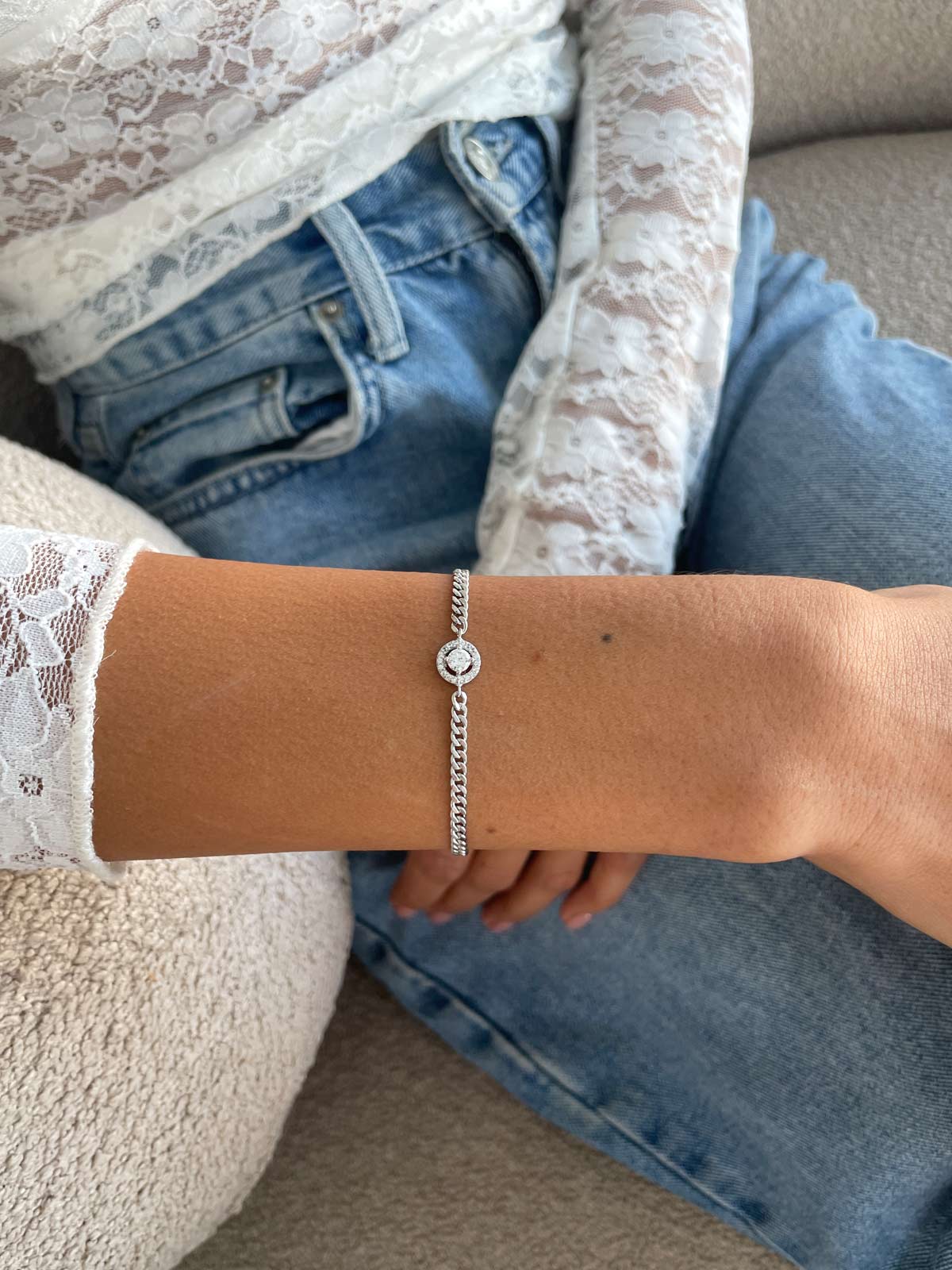 צמיד חוליות סוליטר משובץ