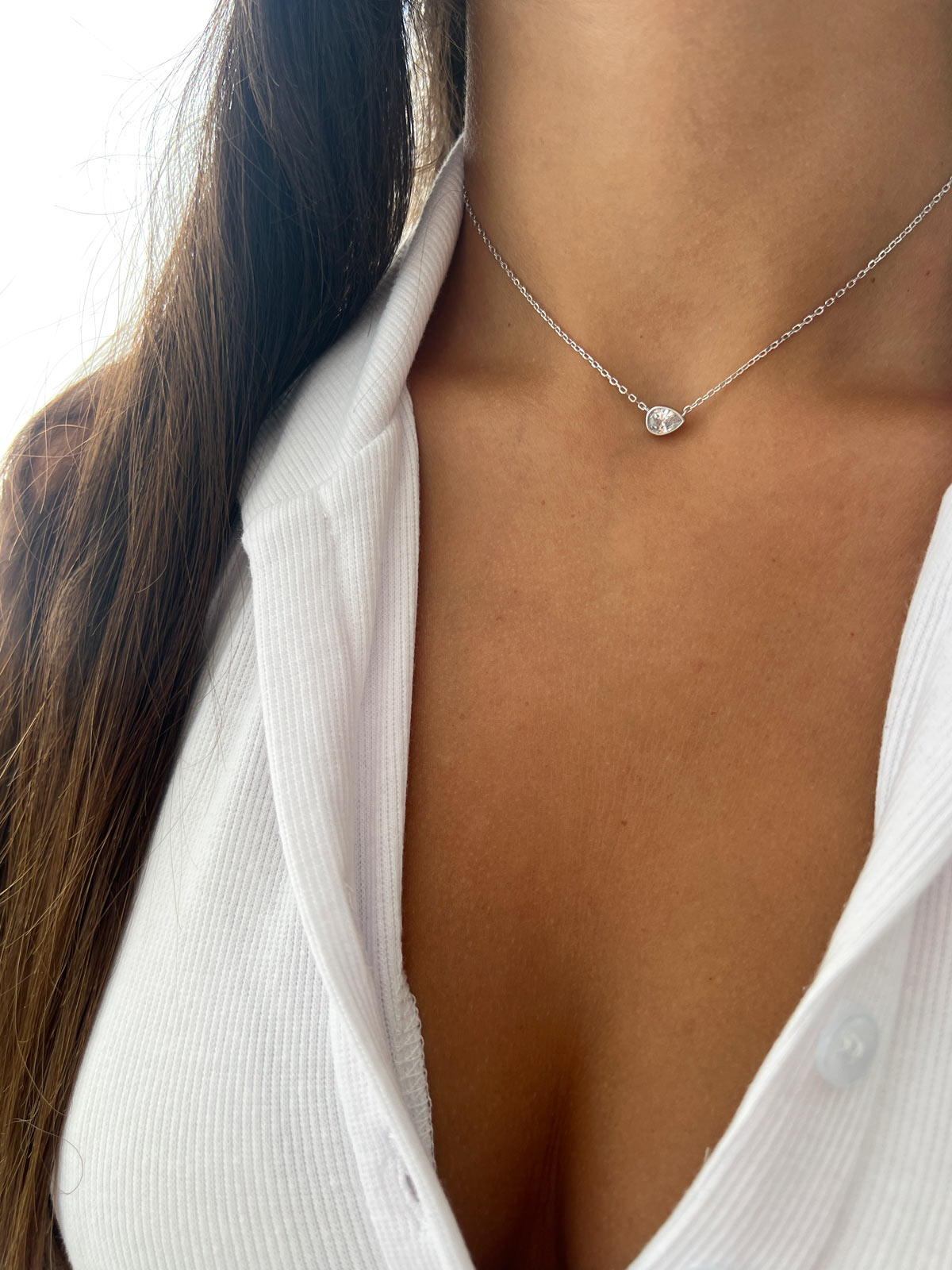 שרשרת צמודה סוליטר טיפה שוכבת