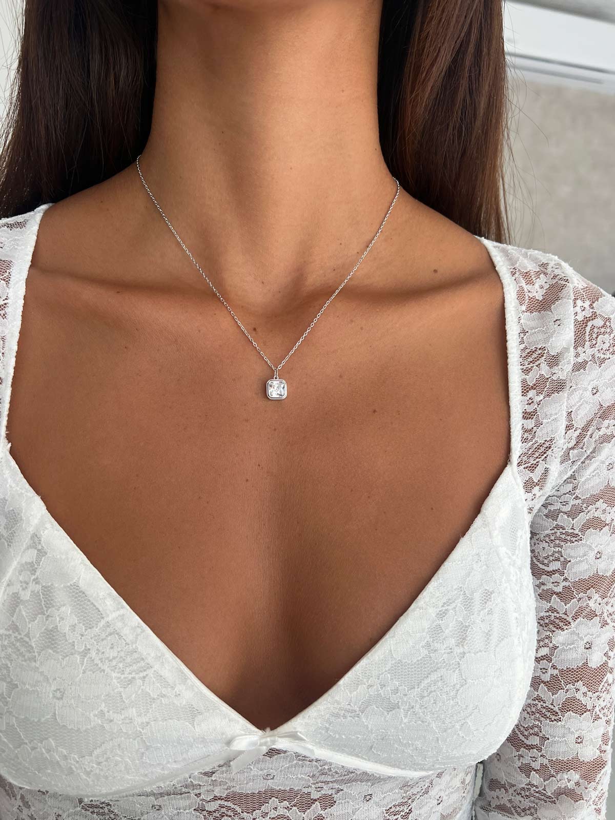 שרשרת סוליטר מרובע בזל