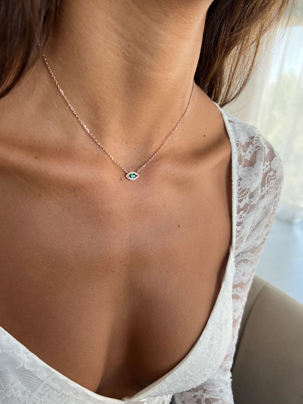 שרשרת צמודה סוליטר מרקיזה ירוק משובץ