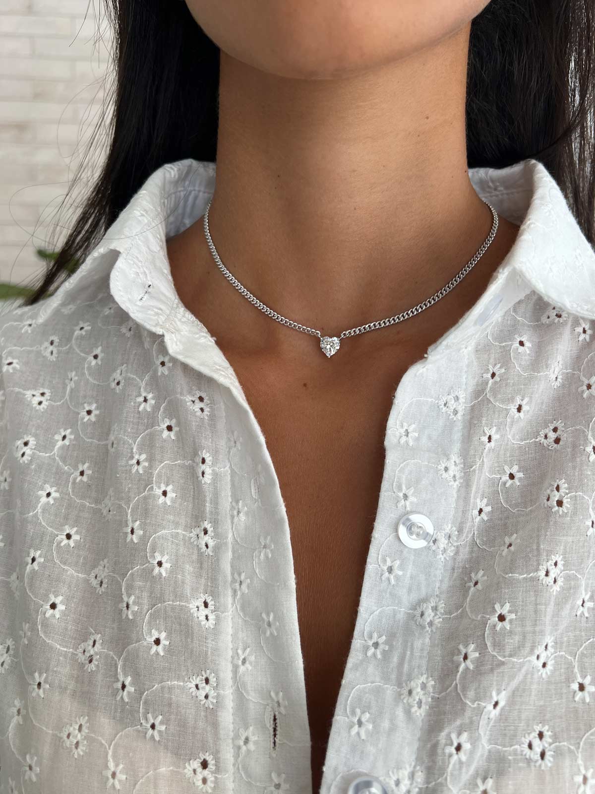 שרשרת צמודה חוליות עבות וסוליטר לב גדול