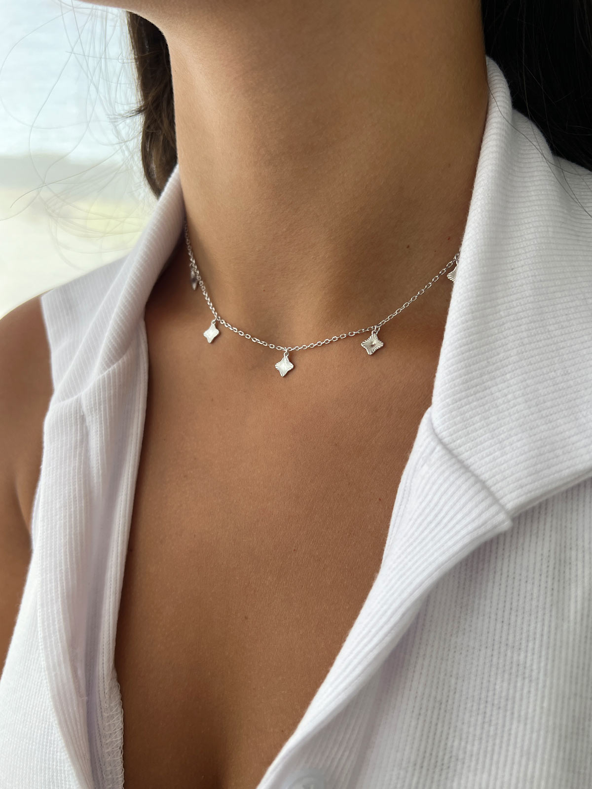 שרשרת צמודה תלתנים בחיתוך לייזר