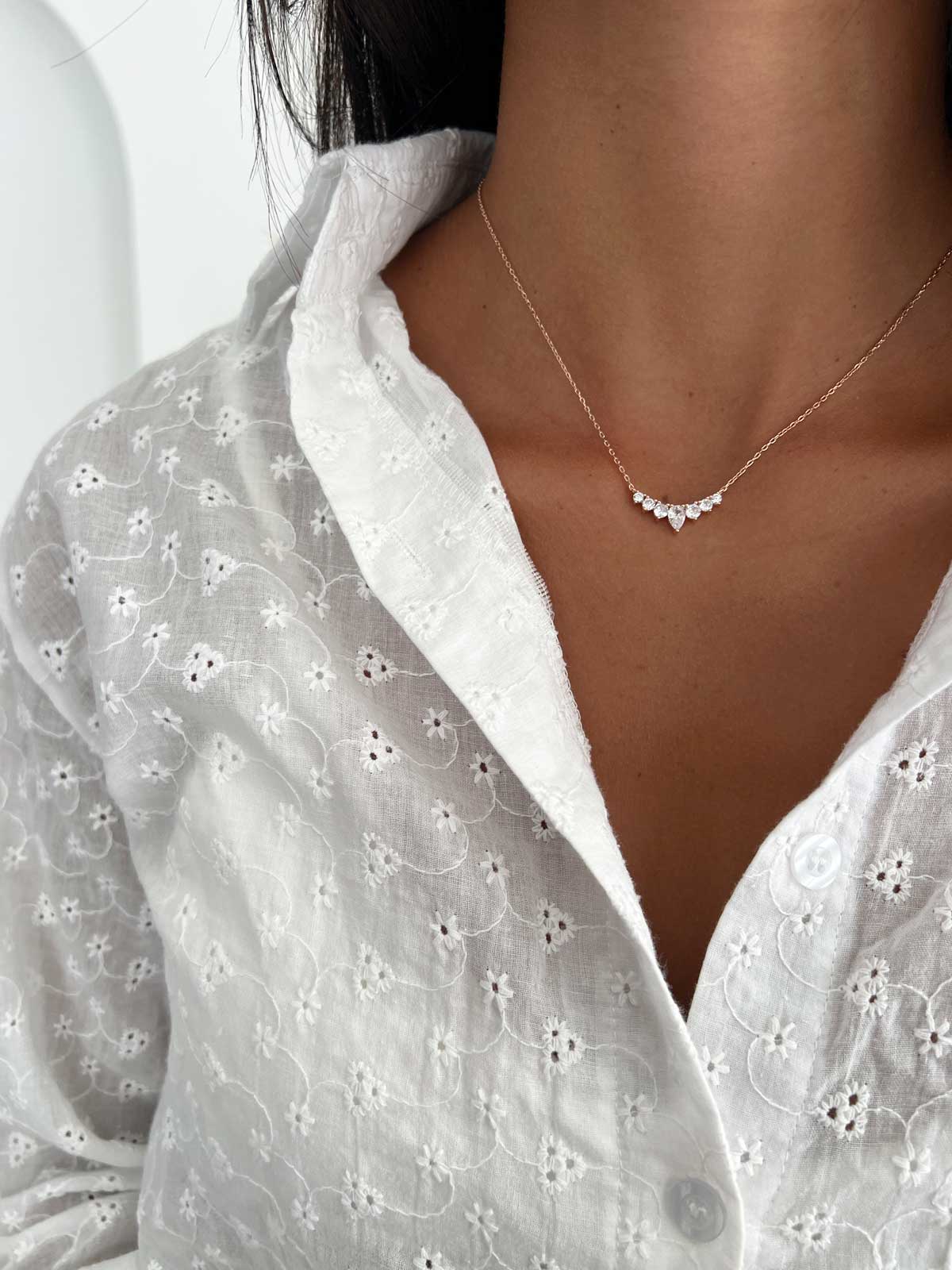 שרשרת סוליטרים וטיפה