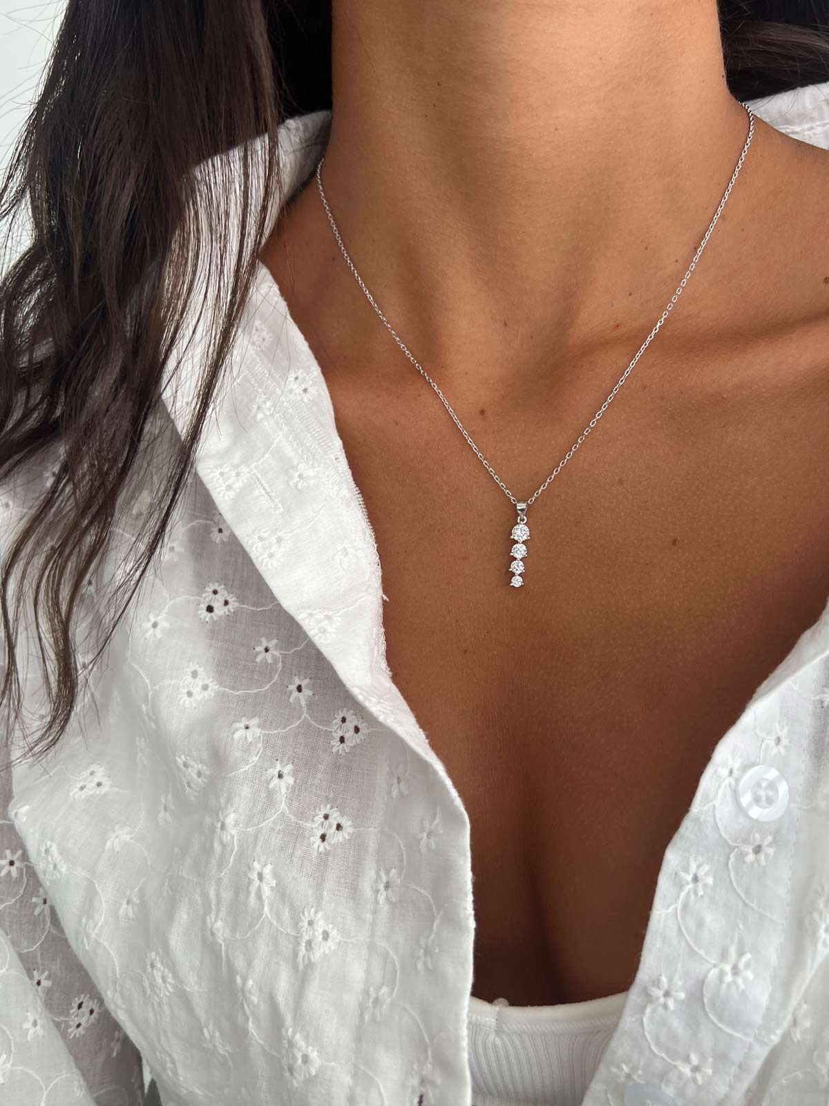 שרשרת תליון ארבעה סוליטרים