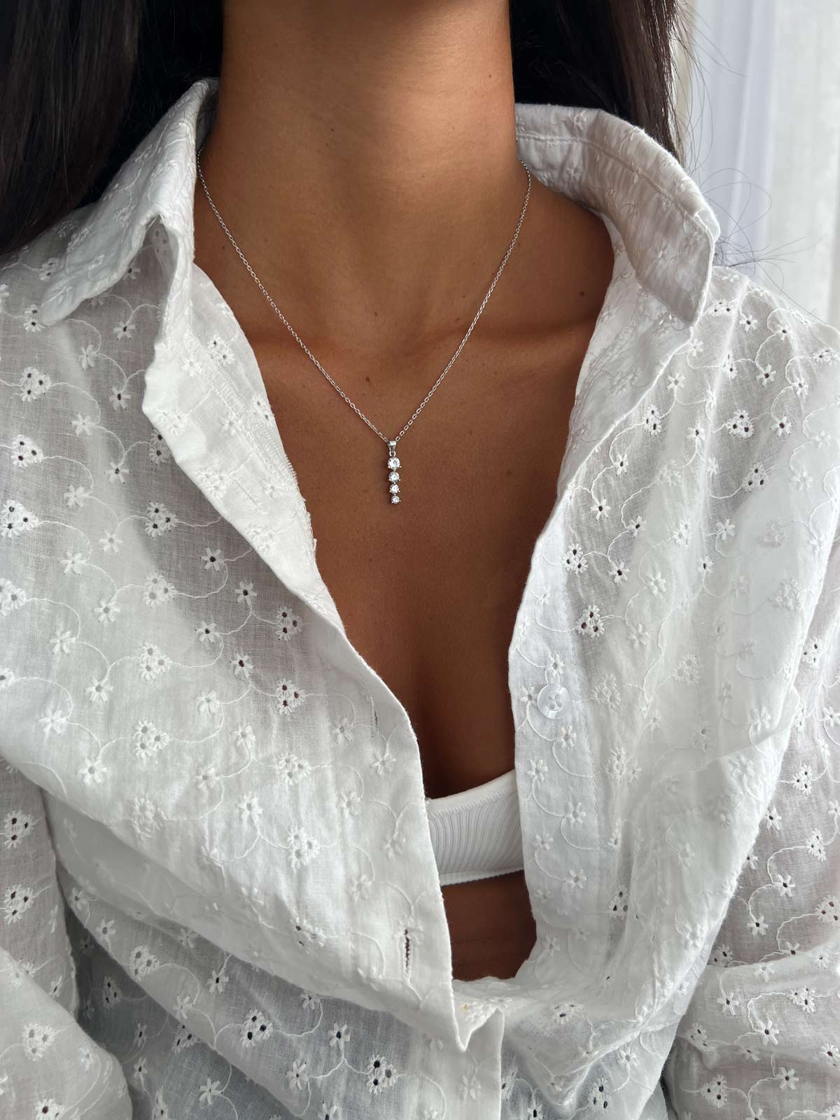 שרשרת תליון ארבעה סוליטרים