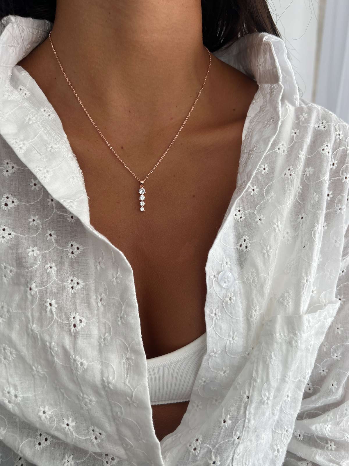 שרשרת תליון ארבעה סוליטרים