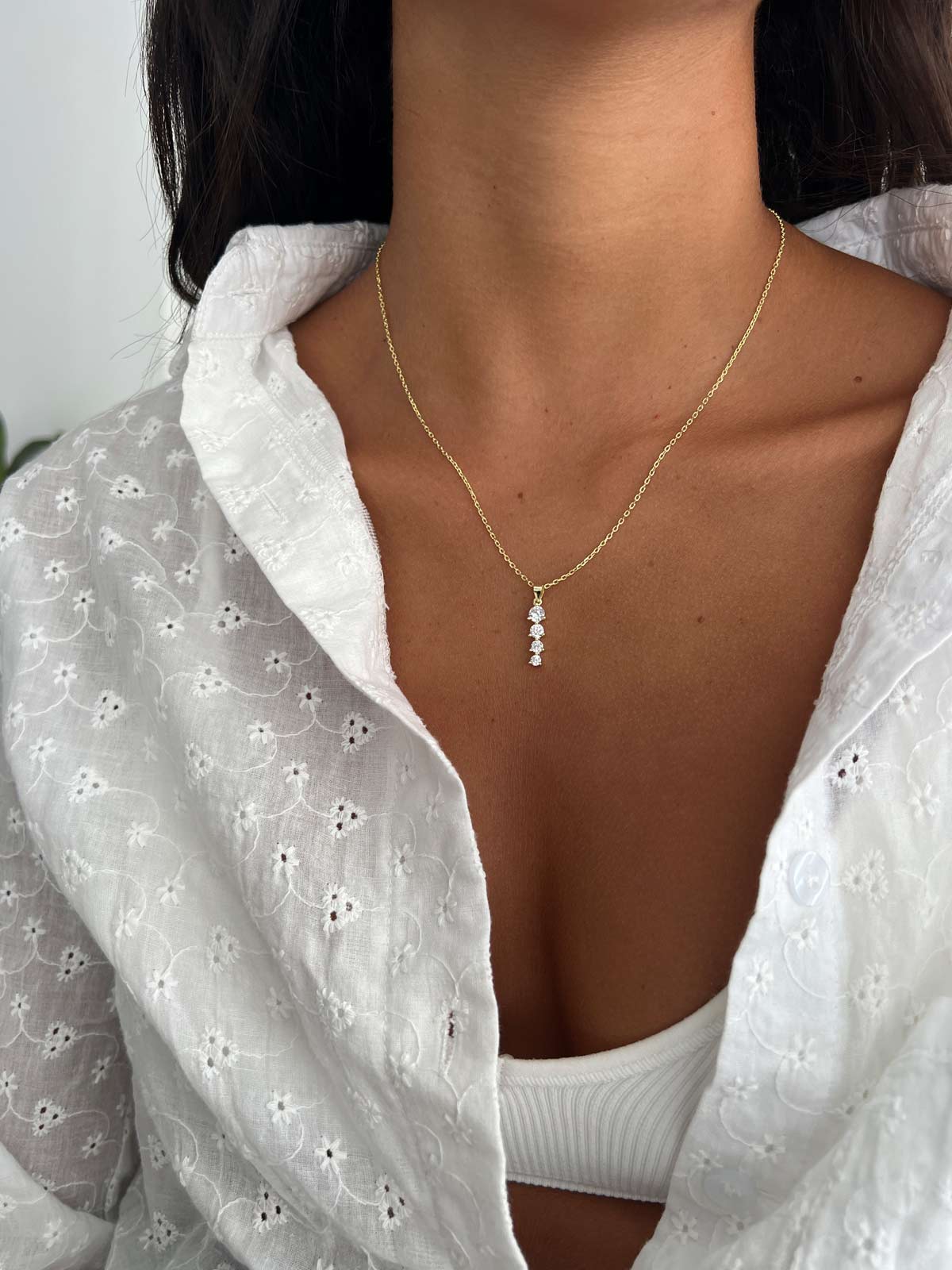 שרשרת תליון ארבעה סוליטרים