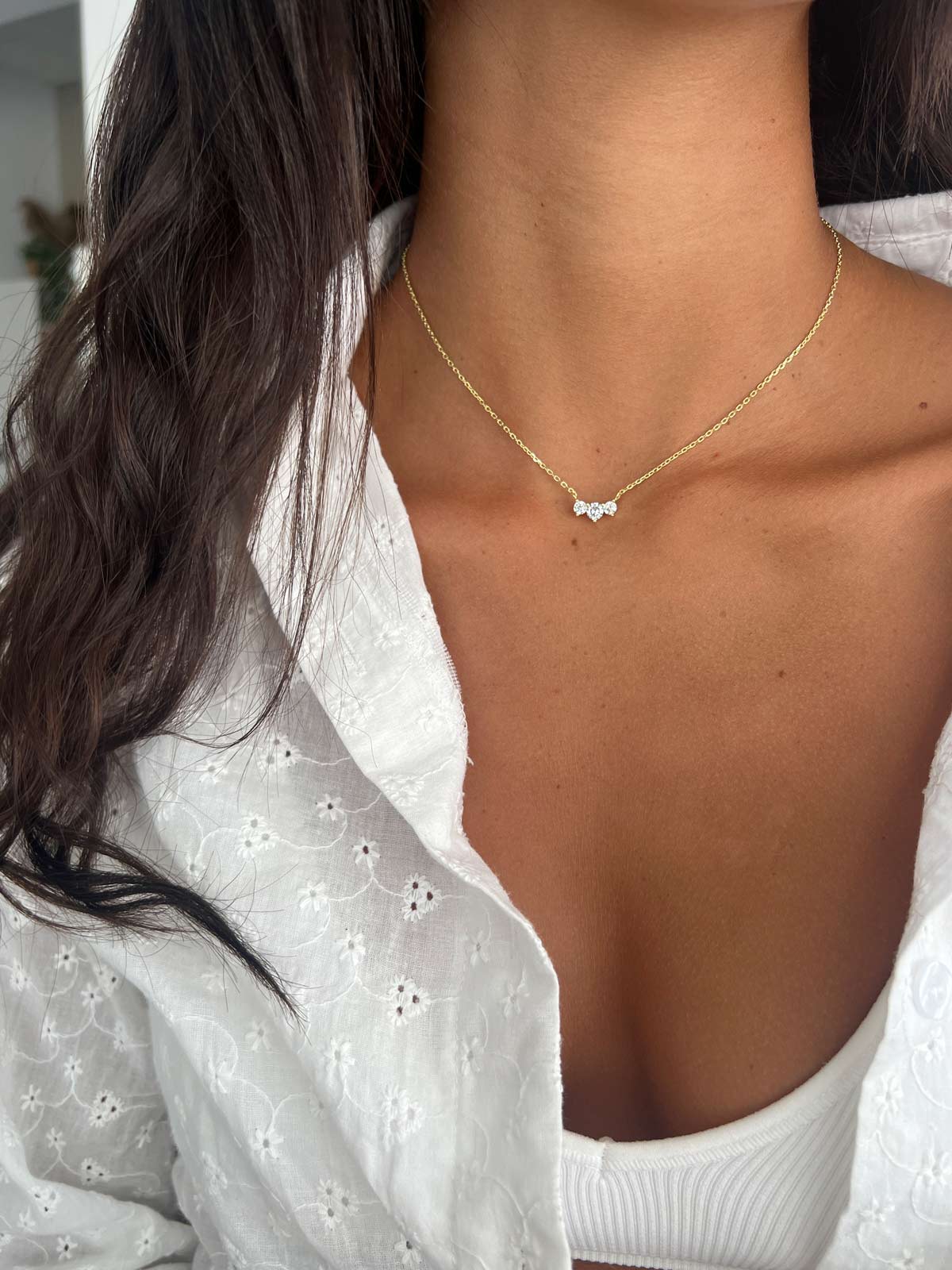 שרשרת צמודה שלושה סוליטרים