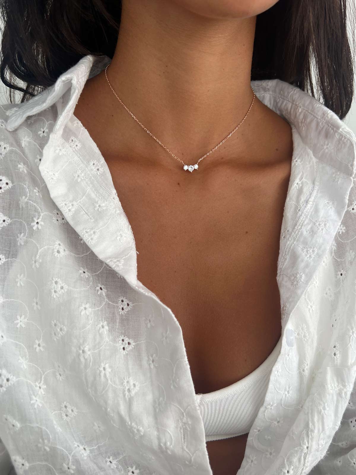 שרשרת צמודה שלושה סוליטרים