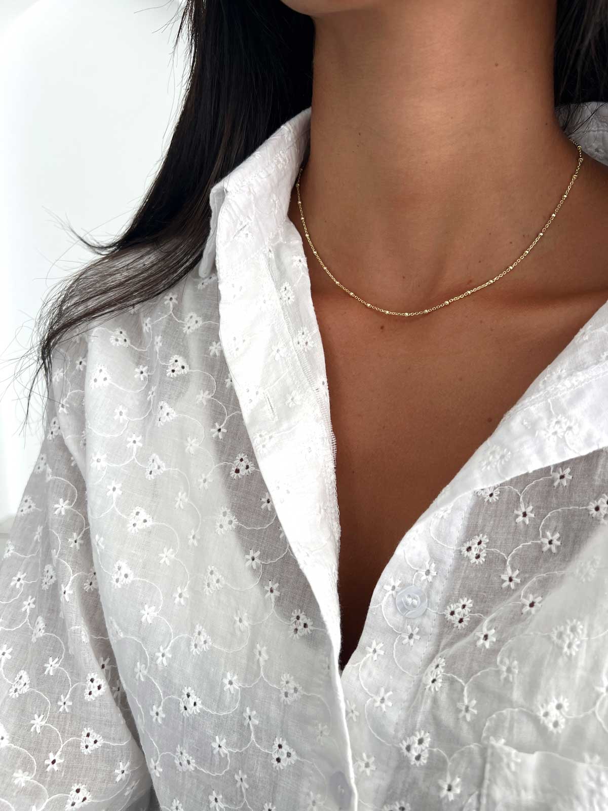 שרשרת צמודה חרוזים קטנים