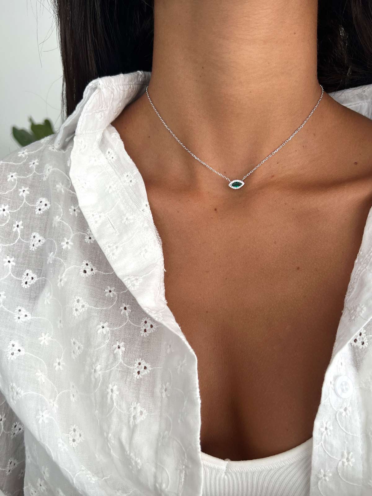 שרשרת צמודה סוליטר מרקיזה ירוק משובץ