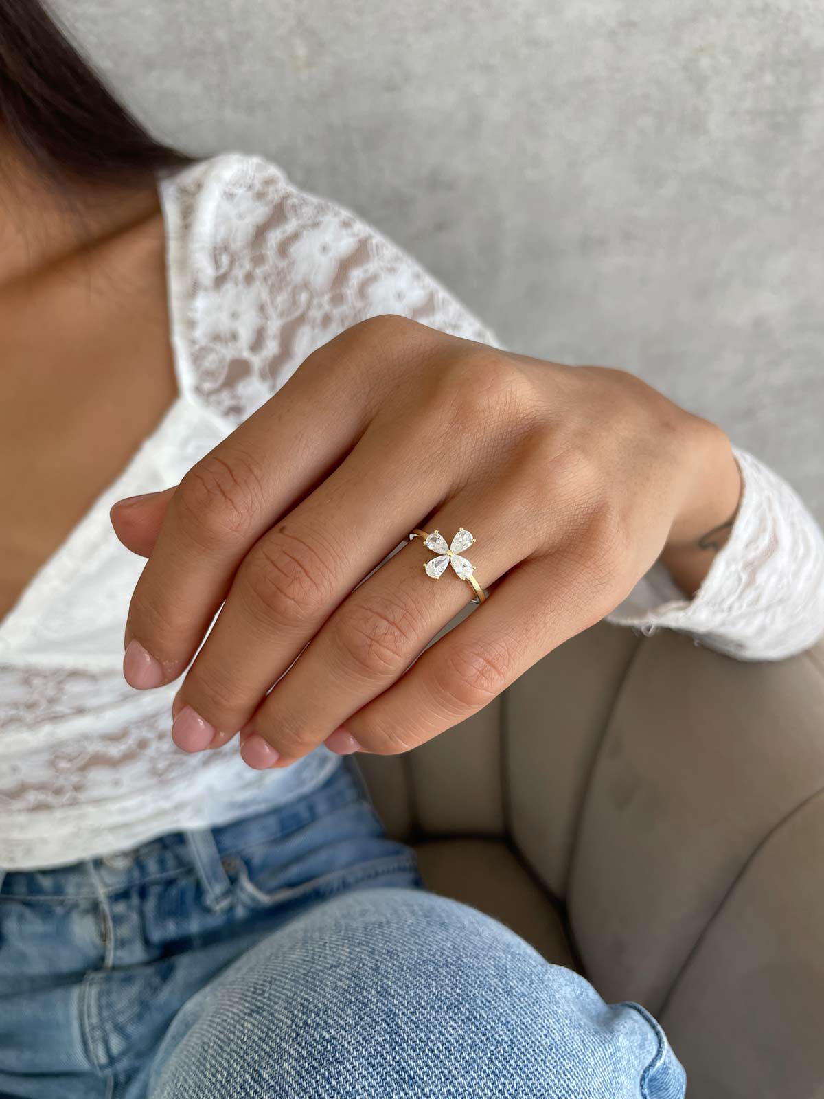 טבעת פרח טיפות