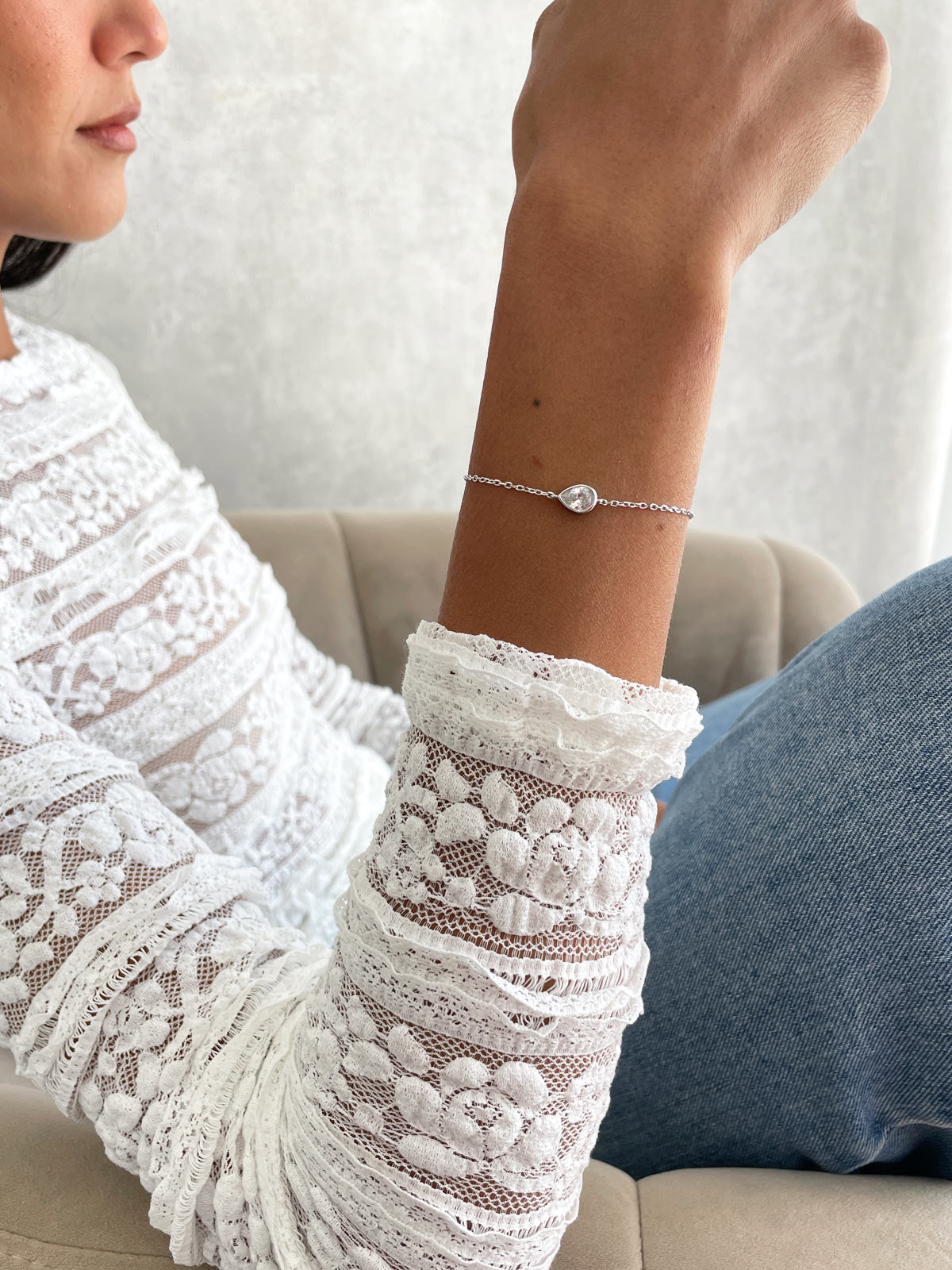 צמיד סוליטר טיפה שוכבת