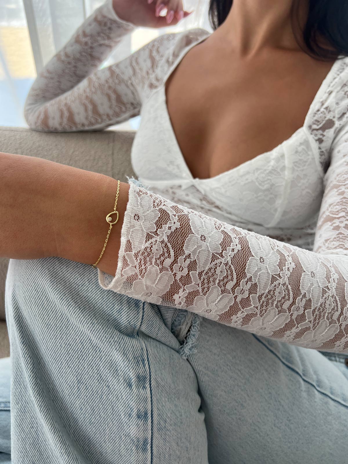 צמיד טיפה חלולה חלקה וסוליטר