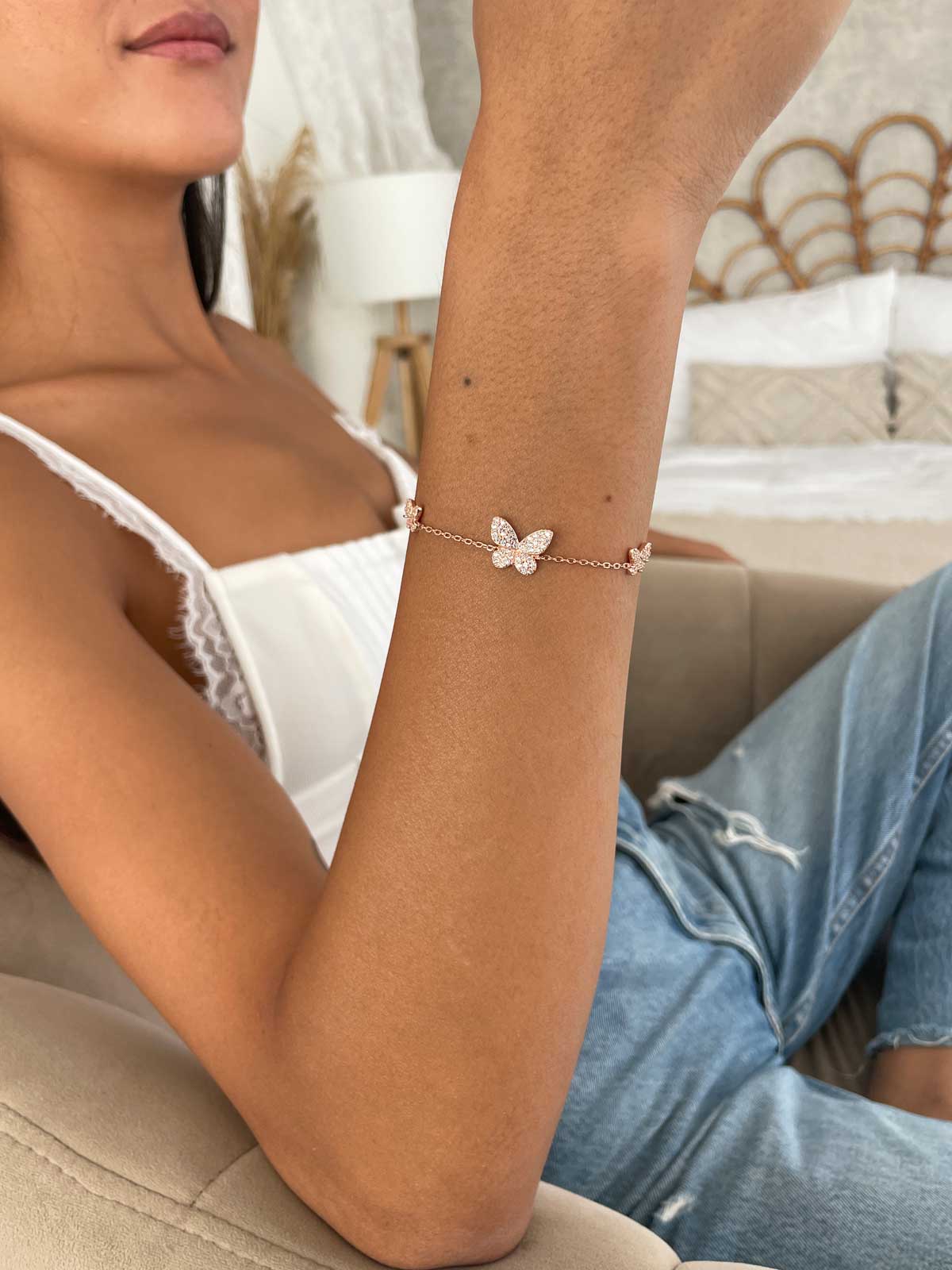 צמיד שלושה פרפרים משובצים