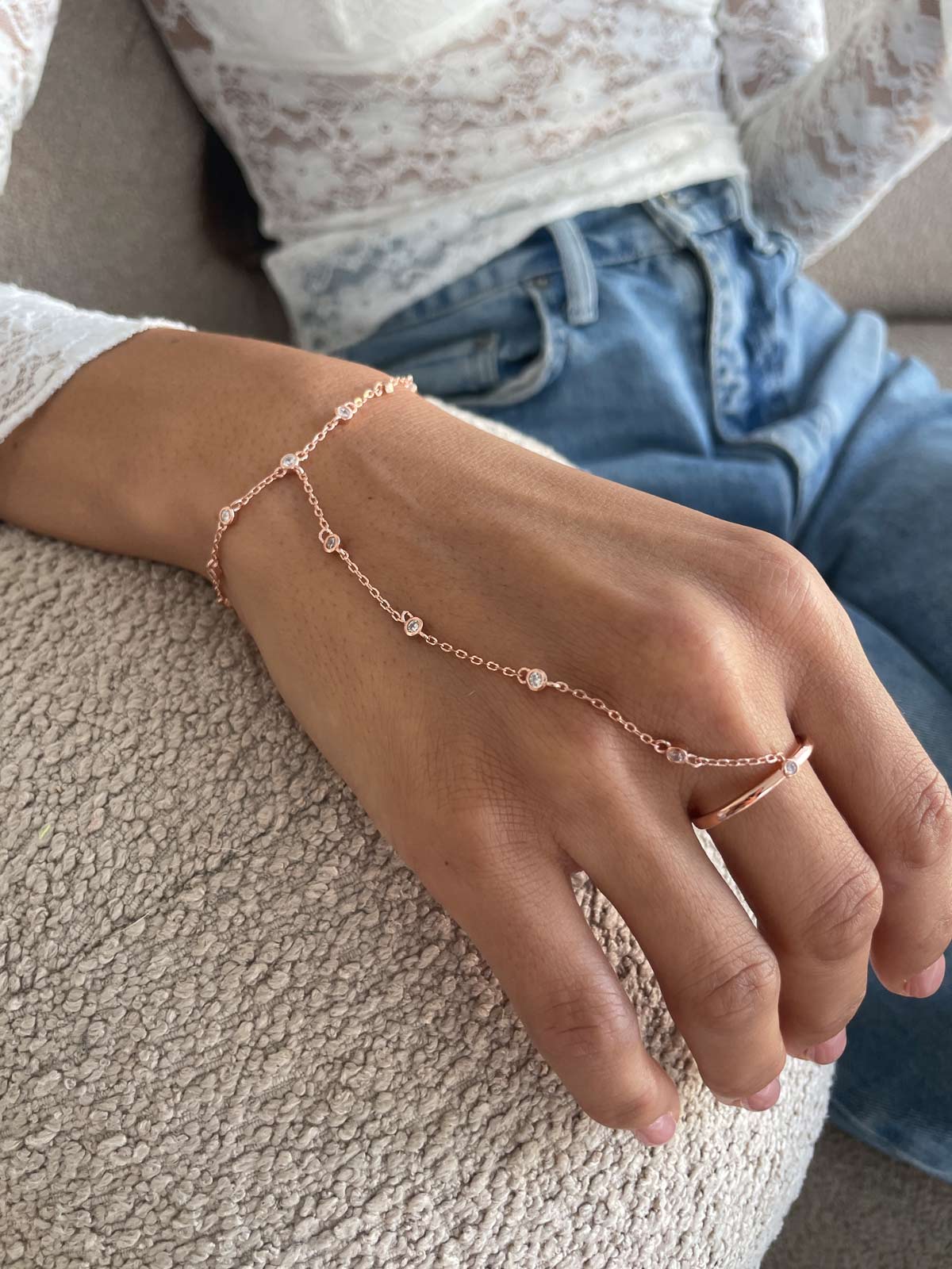 צמיד טבעת סוליטרים וטבעת עדינה