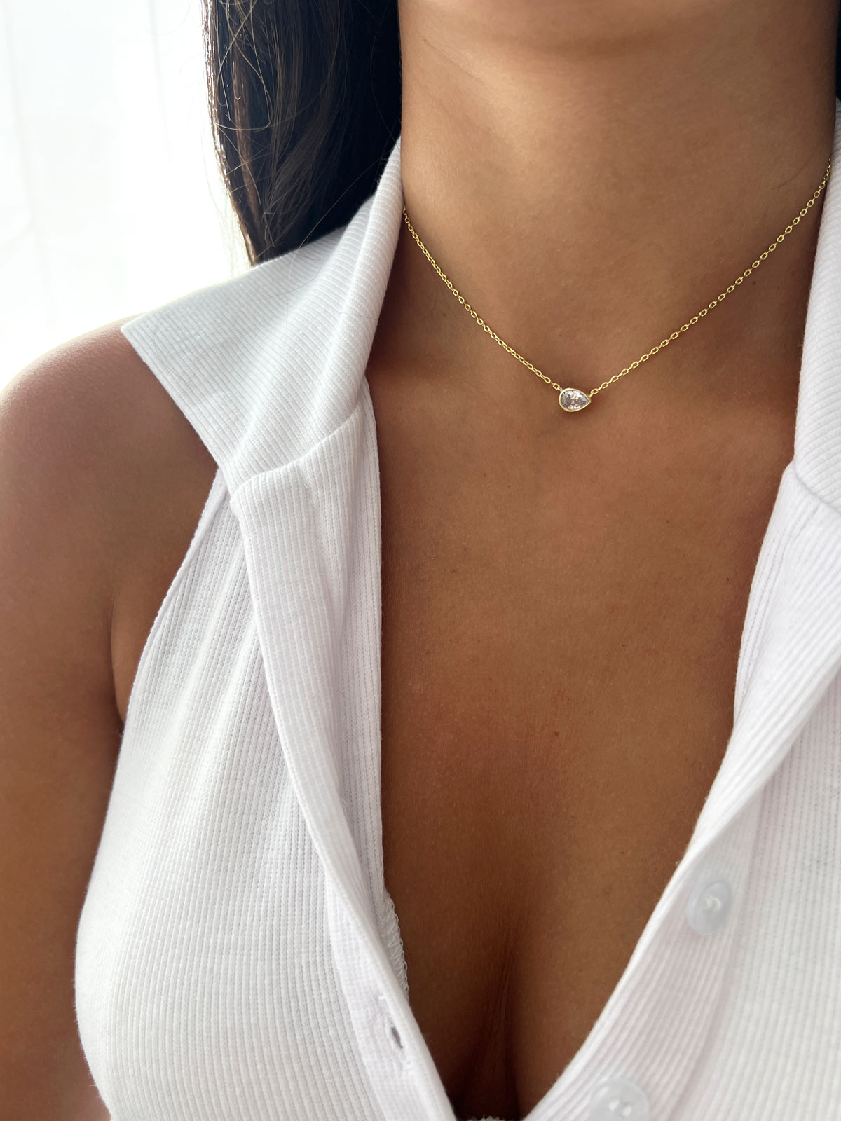 שרשרת צמודה סוליטר טיפה שוכבת