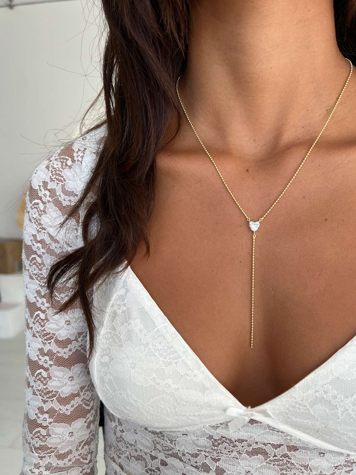 שרשרת עניבה חרוזים וסוליטר לב