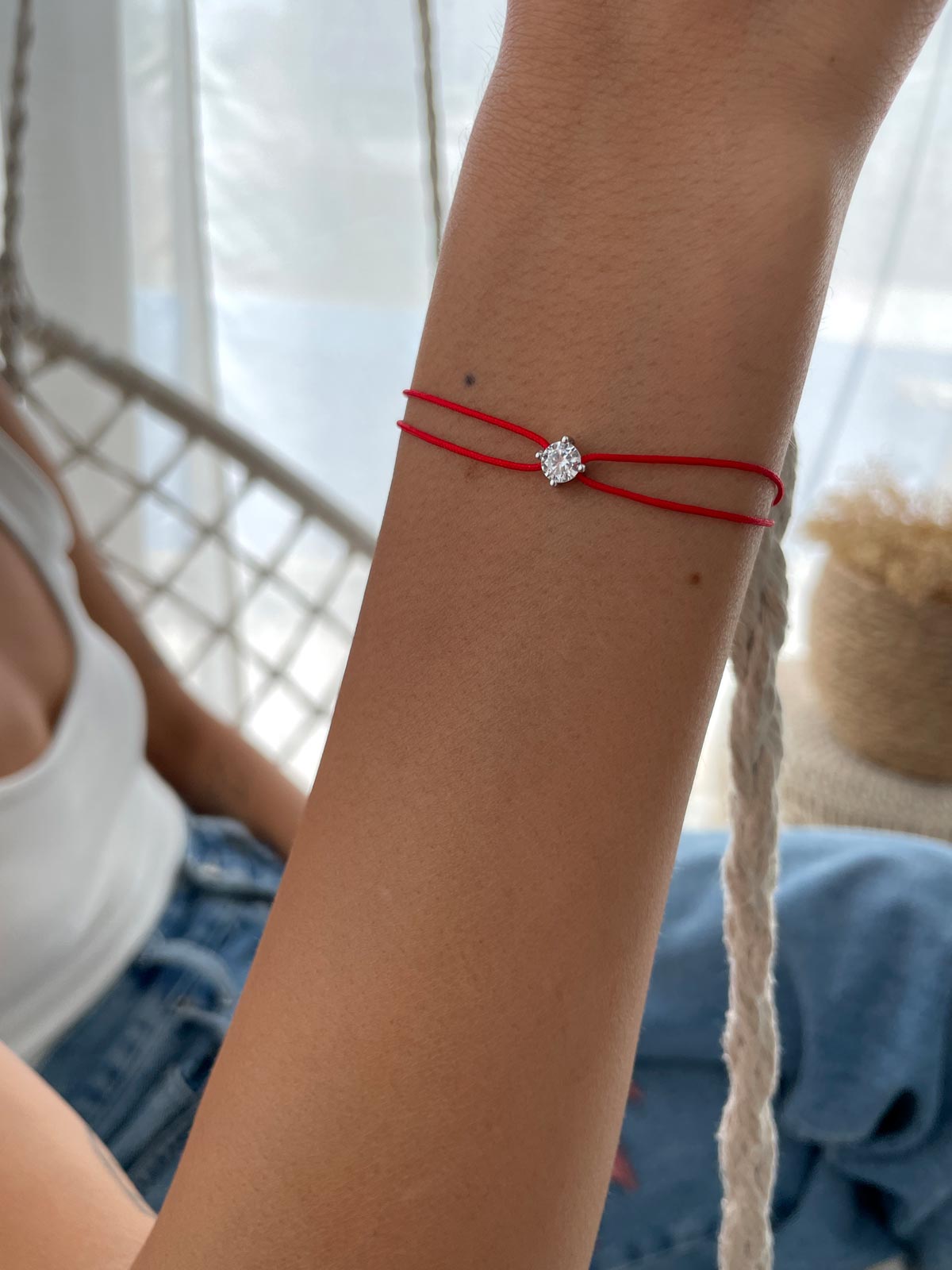 צמיד חוט אדום כפול וסוליטר