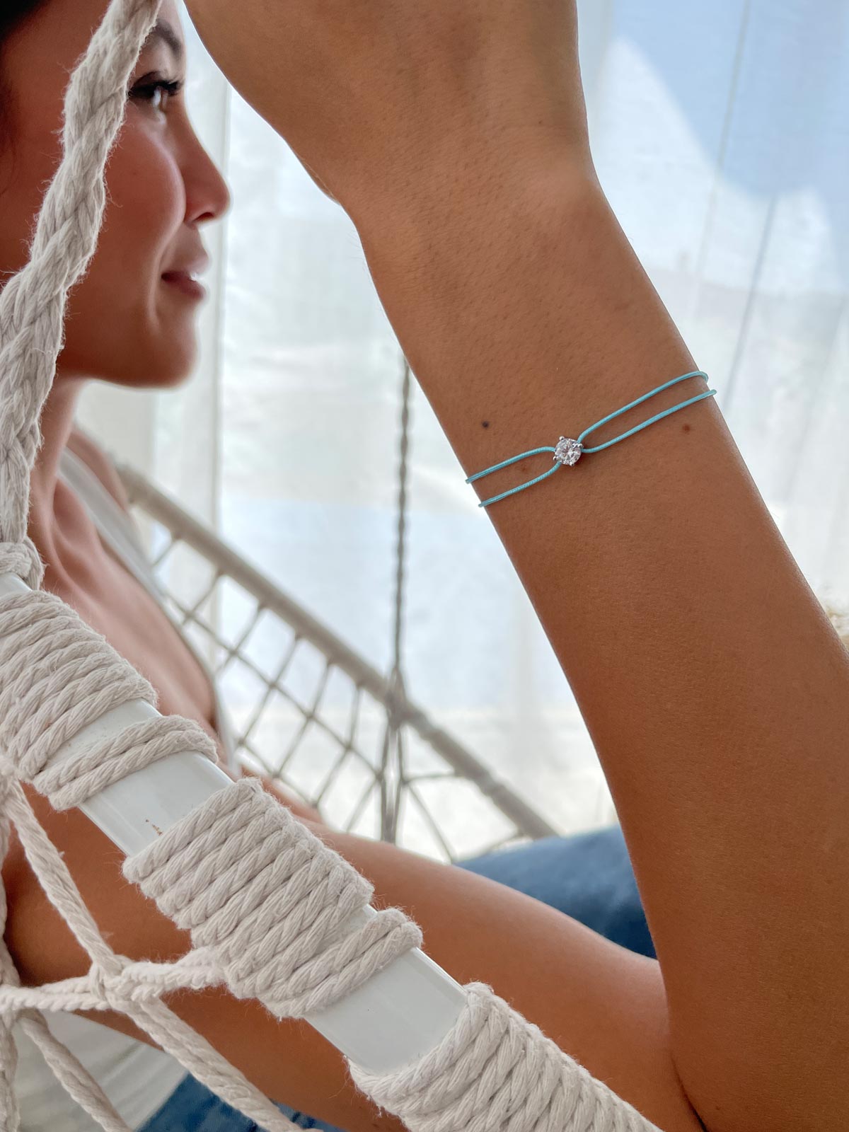 צמיד חוט טורקיז כפול וסוליטר