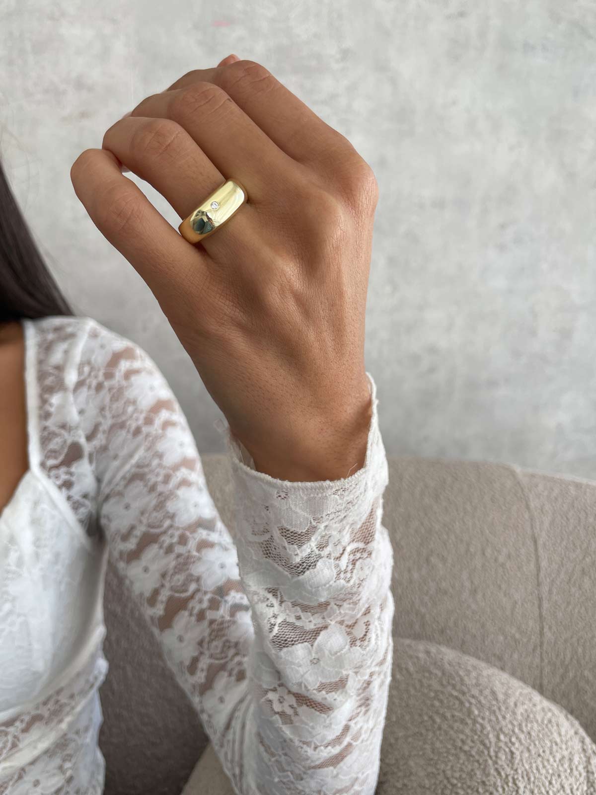 טבעת חותם עבה זירקון קטן