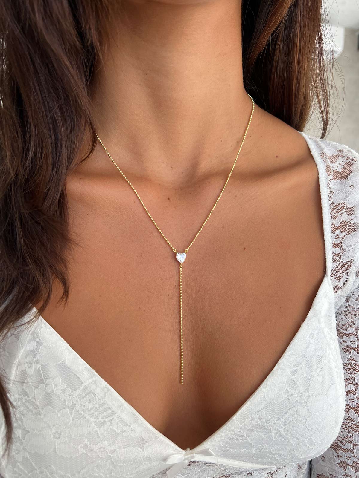 שרשרת עניבה חרוזים וסוליטר לב