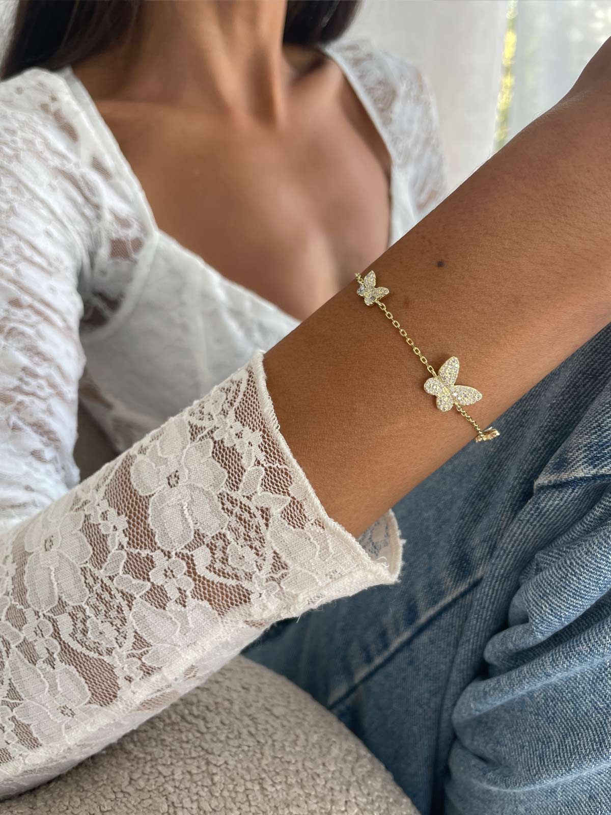 צמיד שלושה פרפרים משובצים