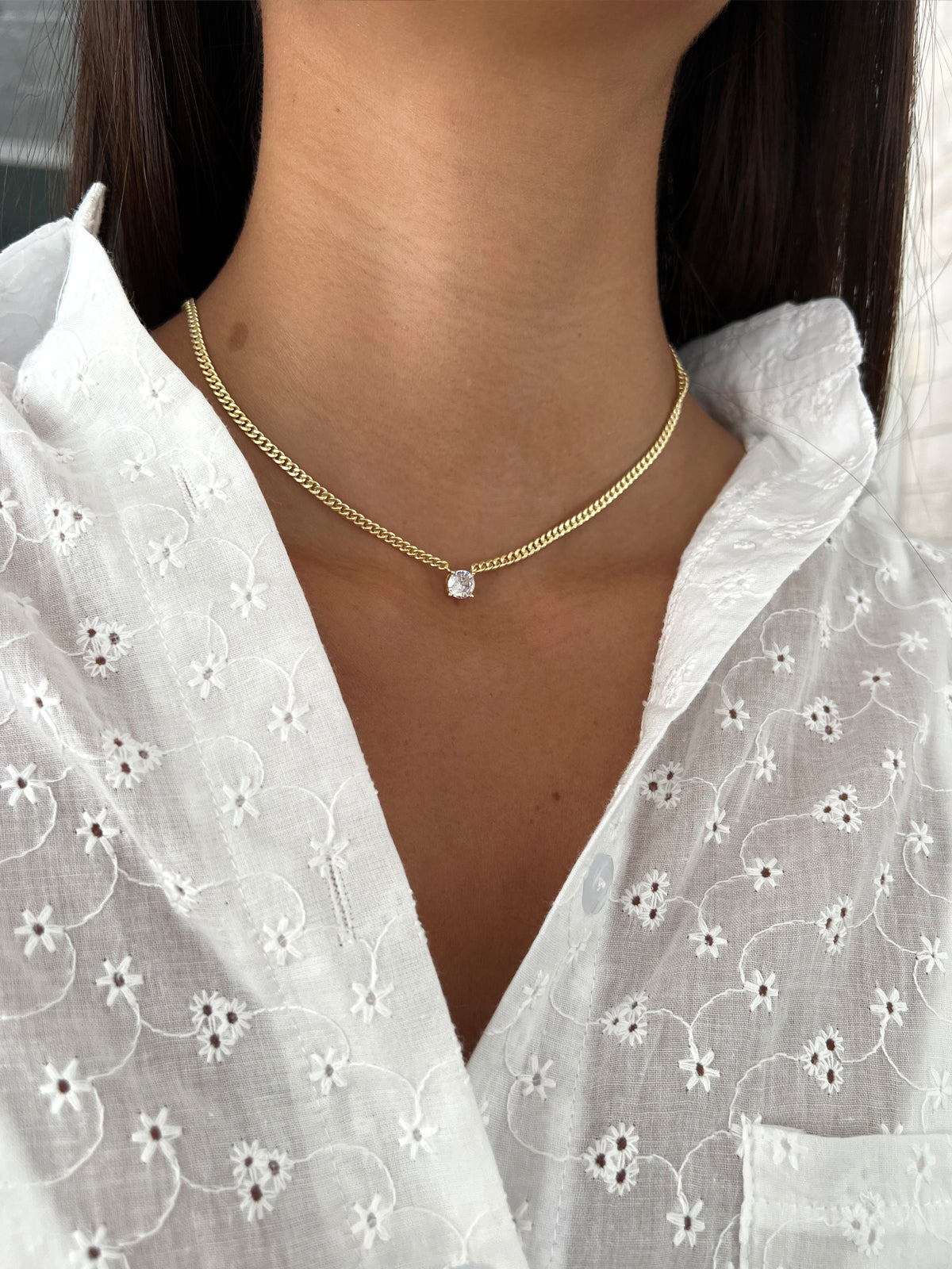 שרשרת צמודה חוליות וסוליטר גדול