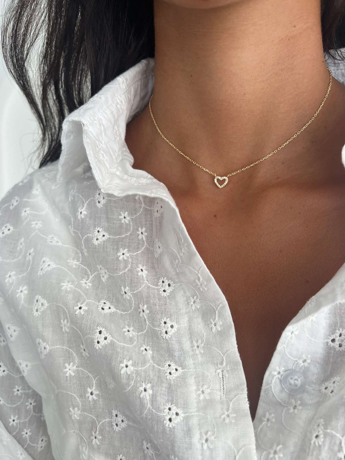 שרשרת צמודה לב משובץ