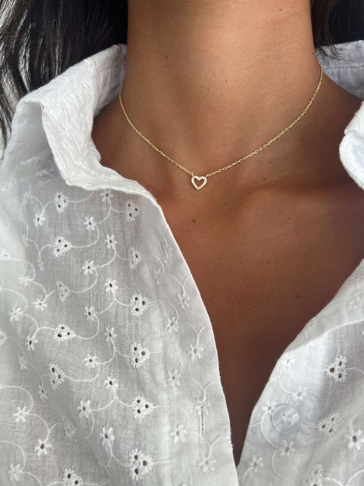 שרשרת צמודה לב משובץ