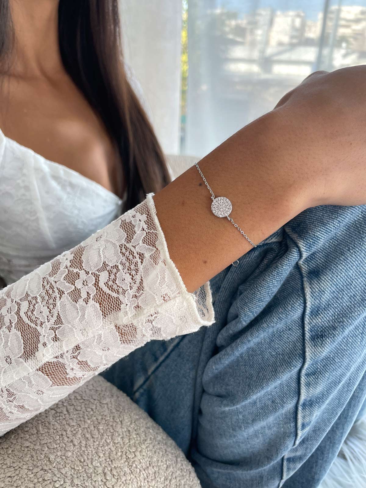 צמיד עדין מעגל משובץ