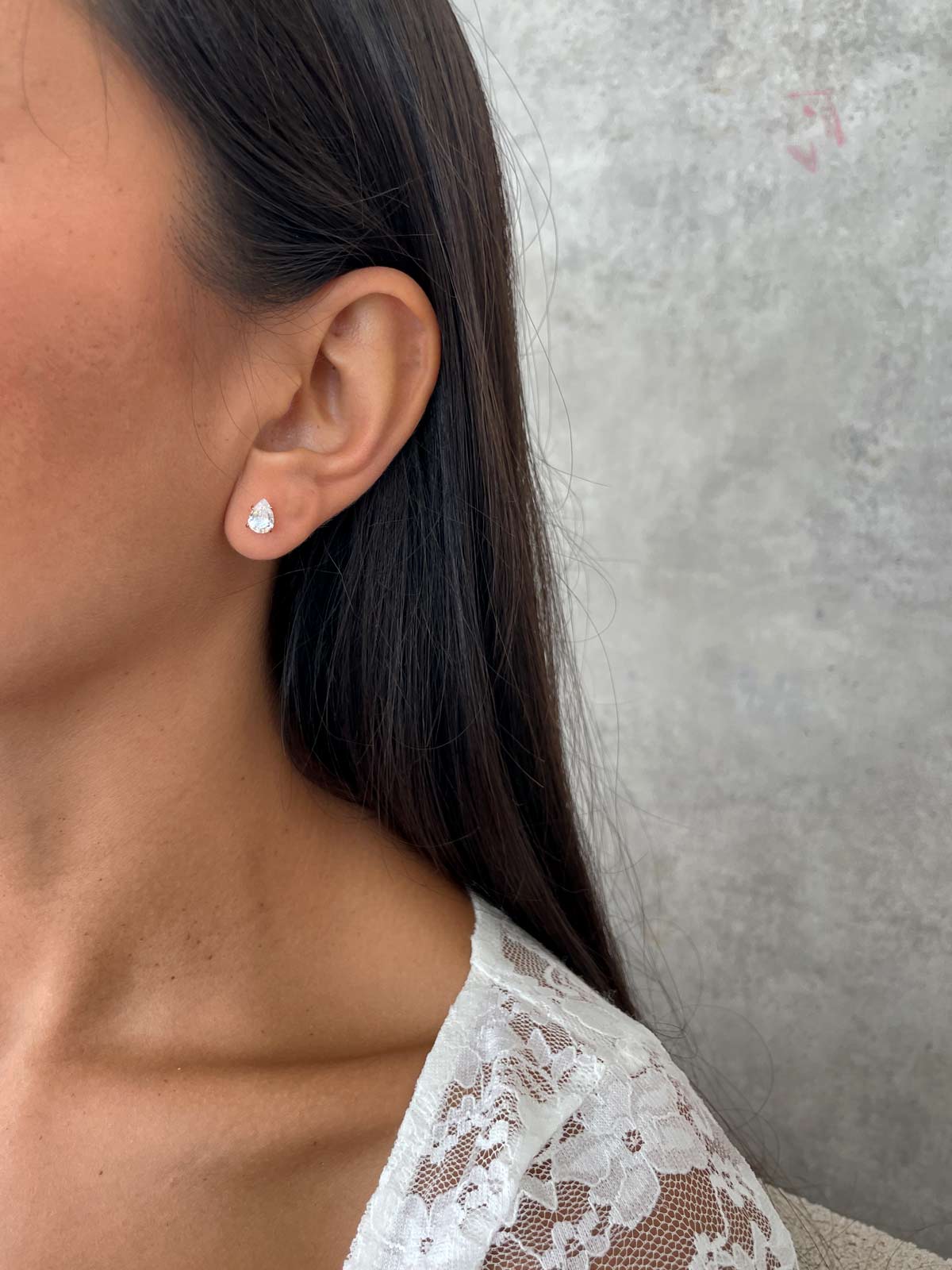 עגילים צמודים זירקון טיפה