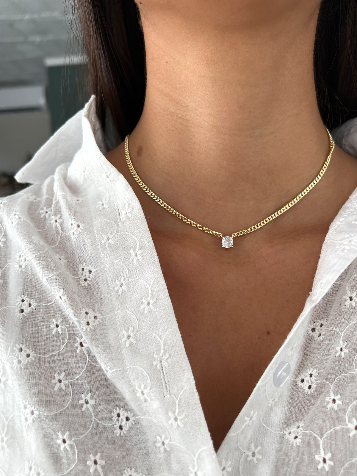 שרשרת צמודה חוליות וסוליטר גדול