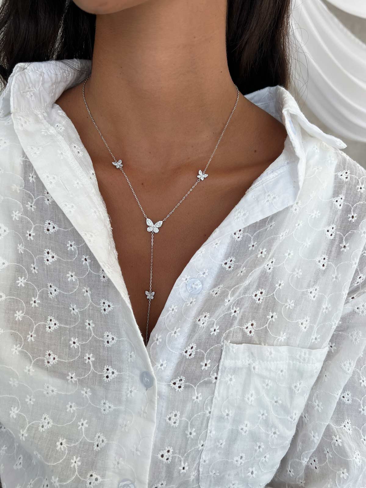 שרשרת עניבה פרפרים משובצים