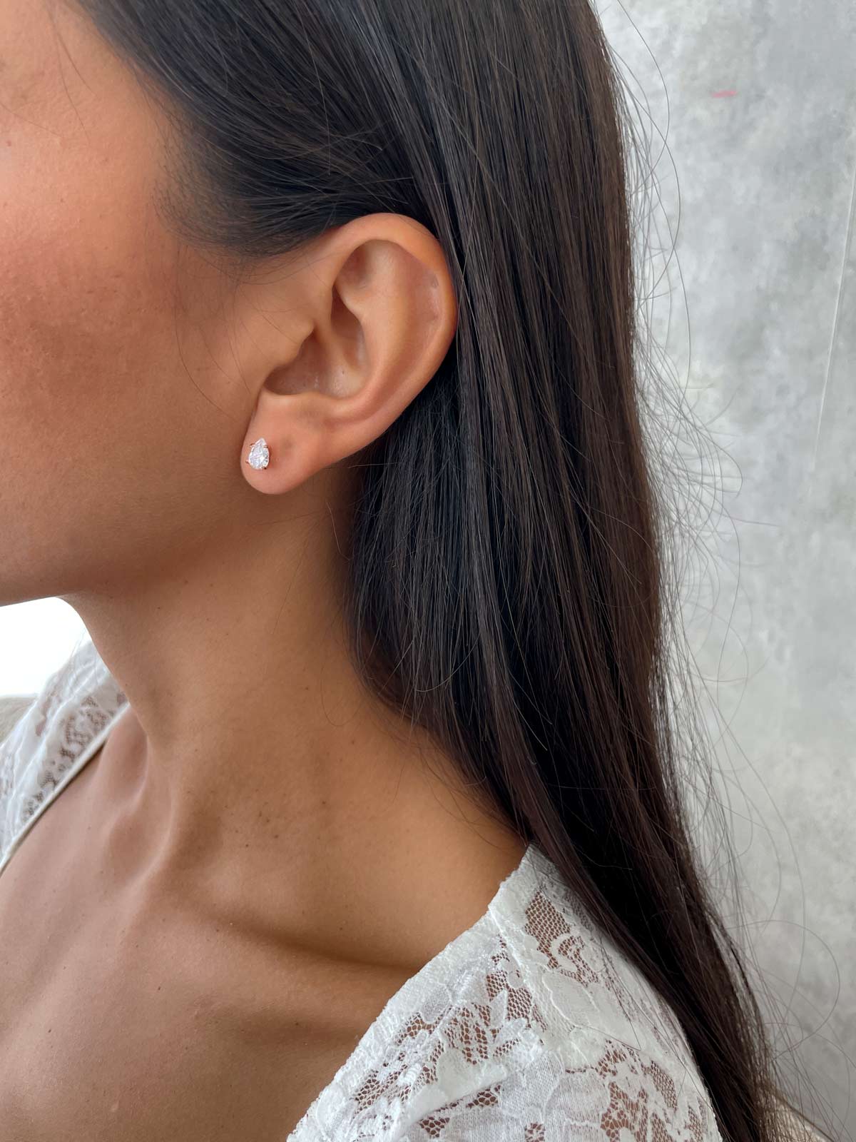 עגילים צמודים זירקון טיפה