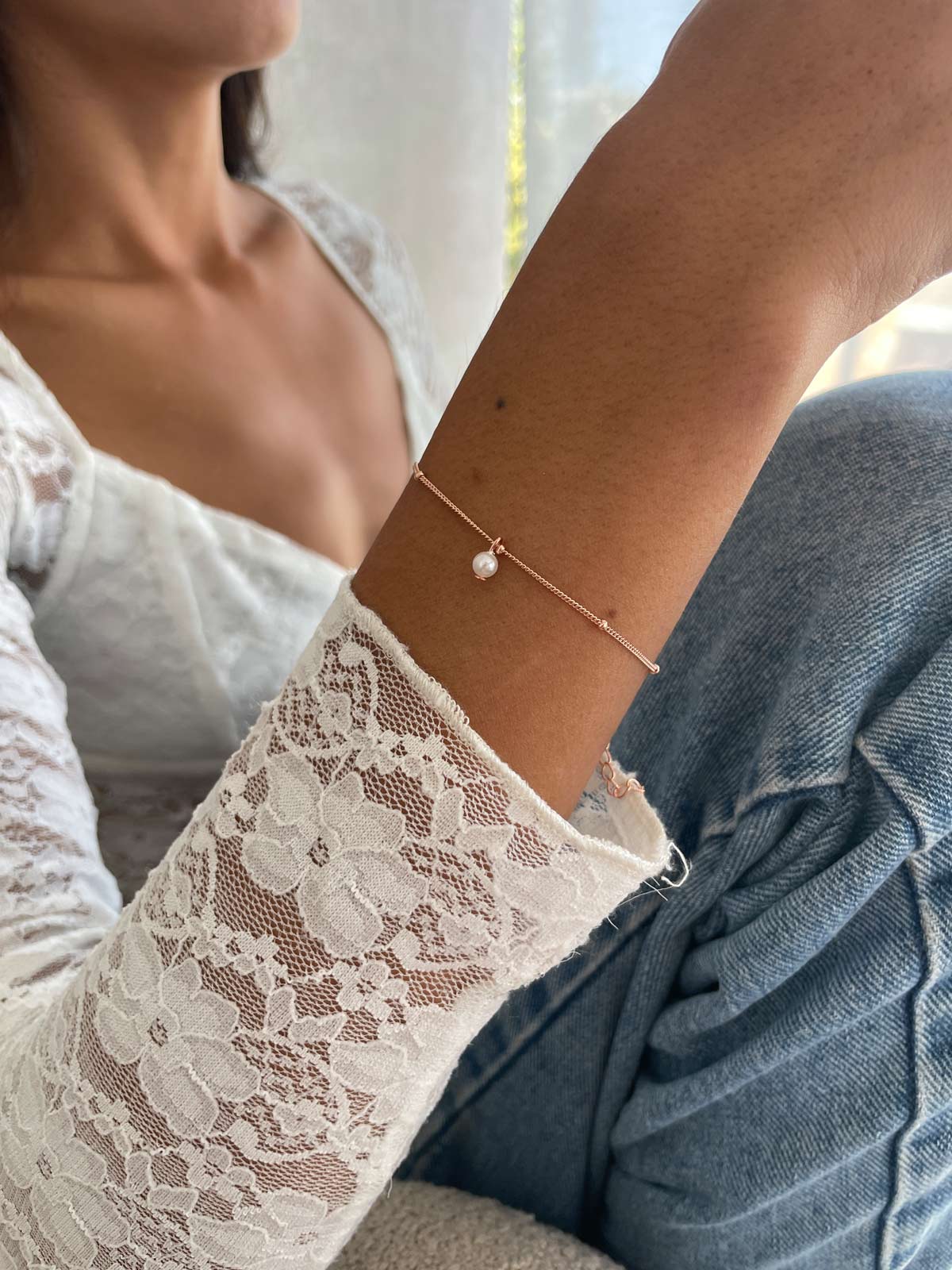 צמיד עדין חרוזים ופנינה