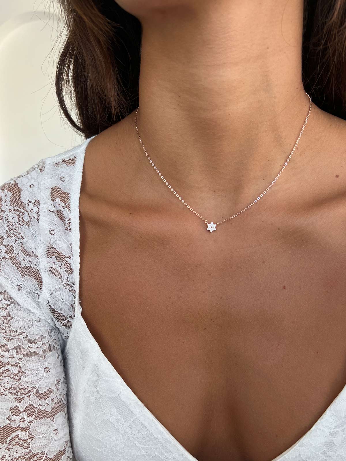 שרשרת מגן דוד משובץ