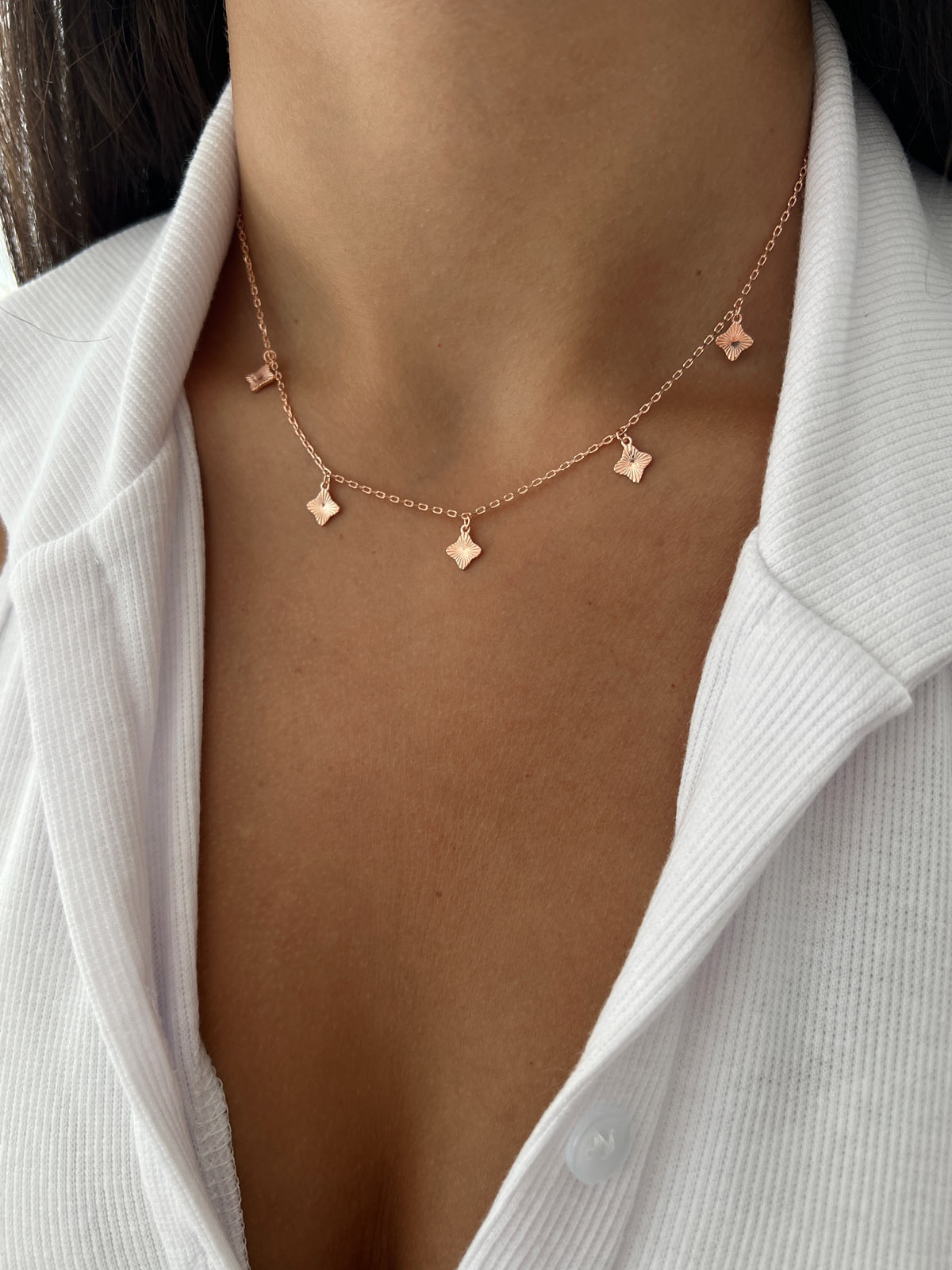 שרשרת צמודה תלתנים בחיתוך לייזר