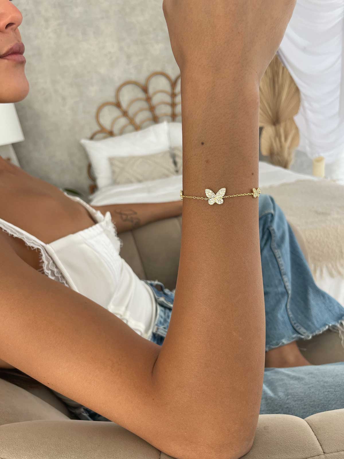 צמיד שלושה פרפרים משובצים